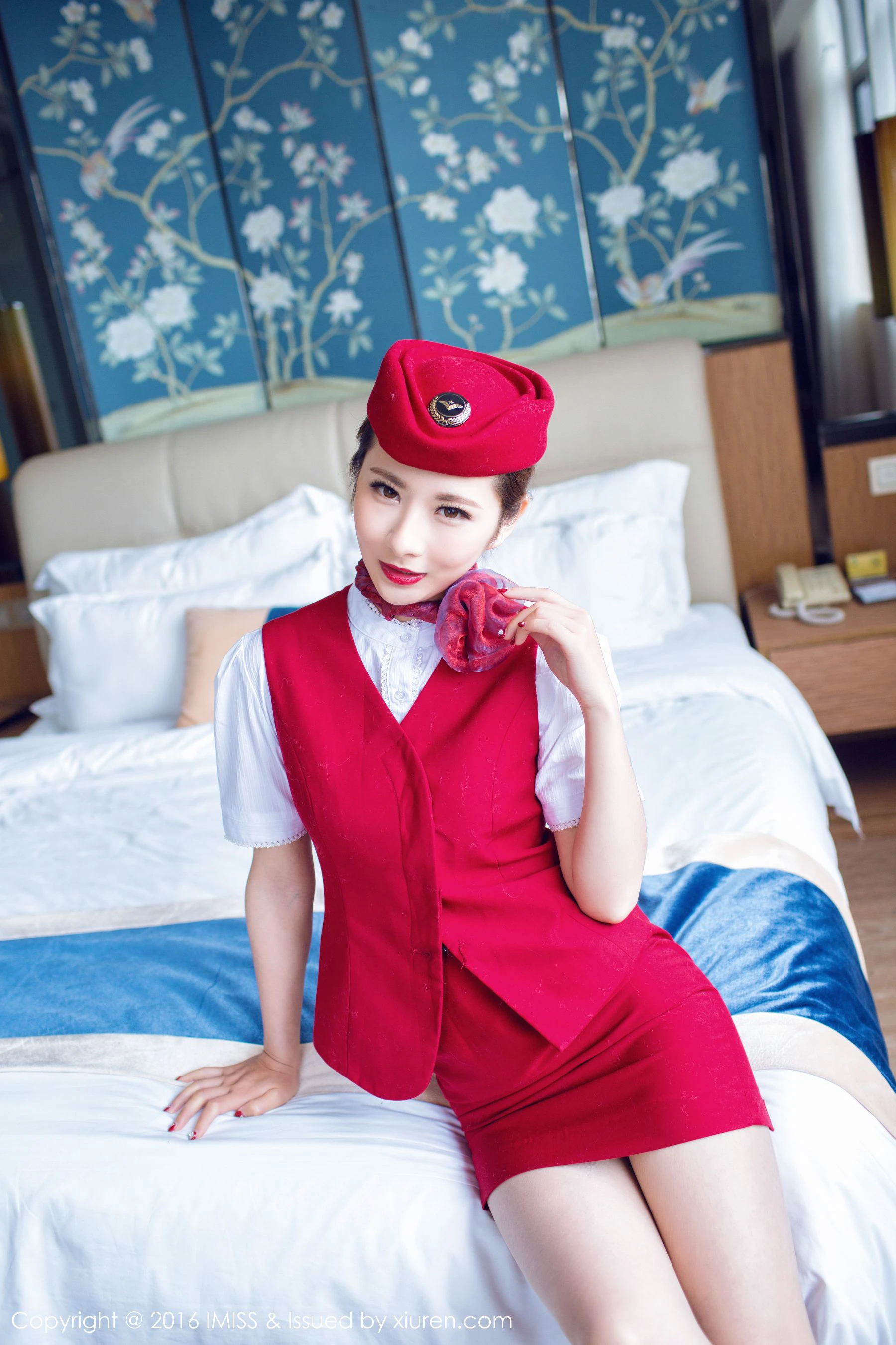 莉莉Lily《兔女郎、空姐制服+死库水湿身系列》 爱蜜社IMiss Vol.082