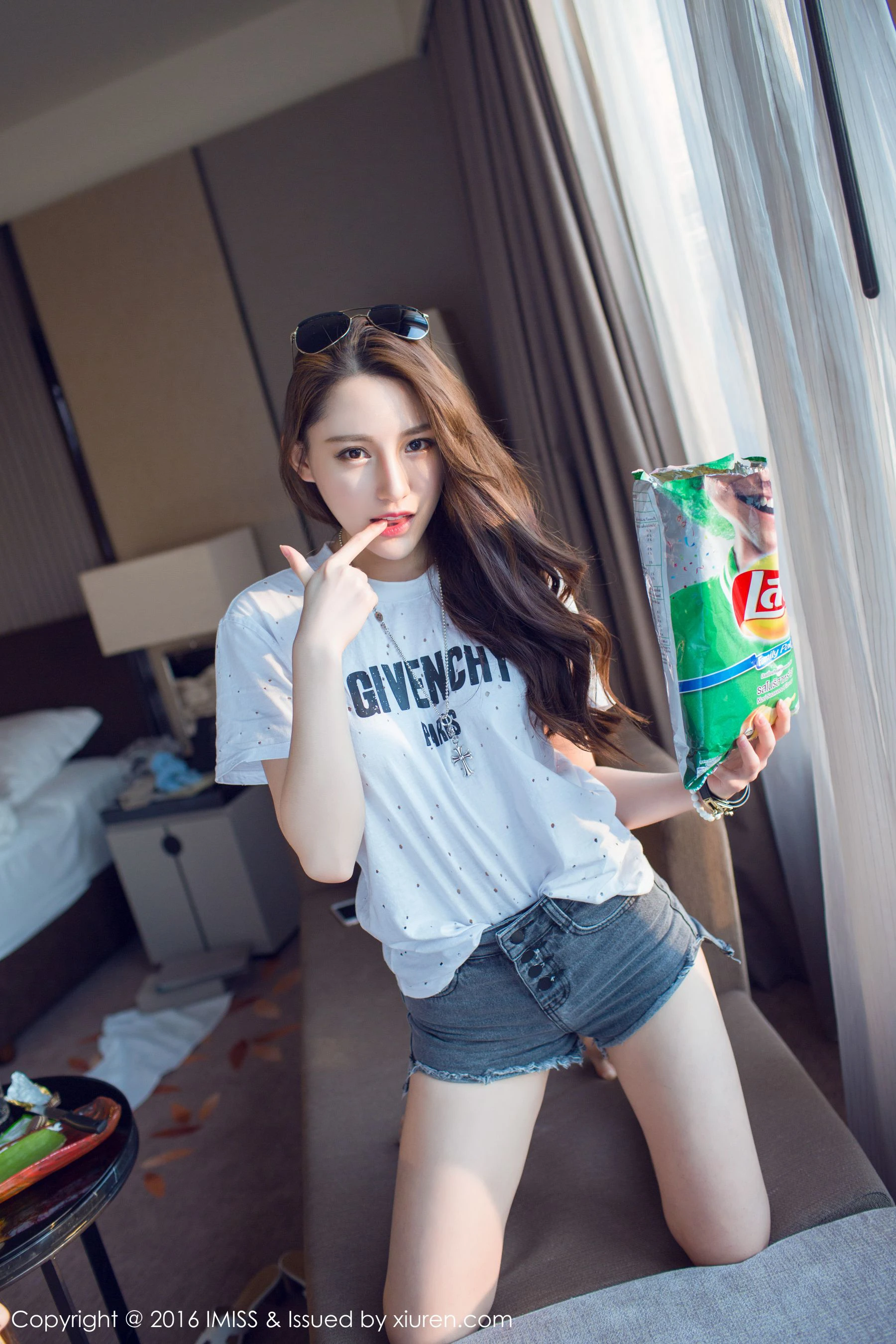 极品长腿美女@刘奕宁Lynn 爱蜜社IMiss Vol.080