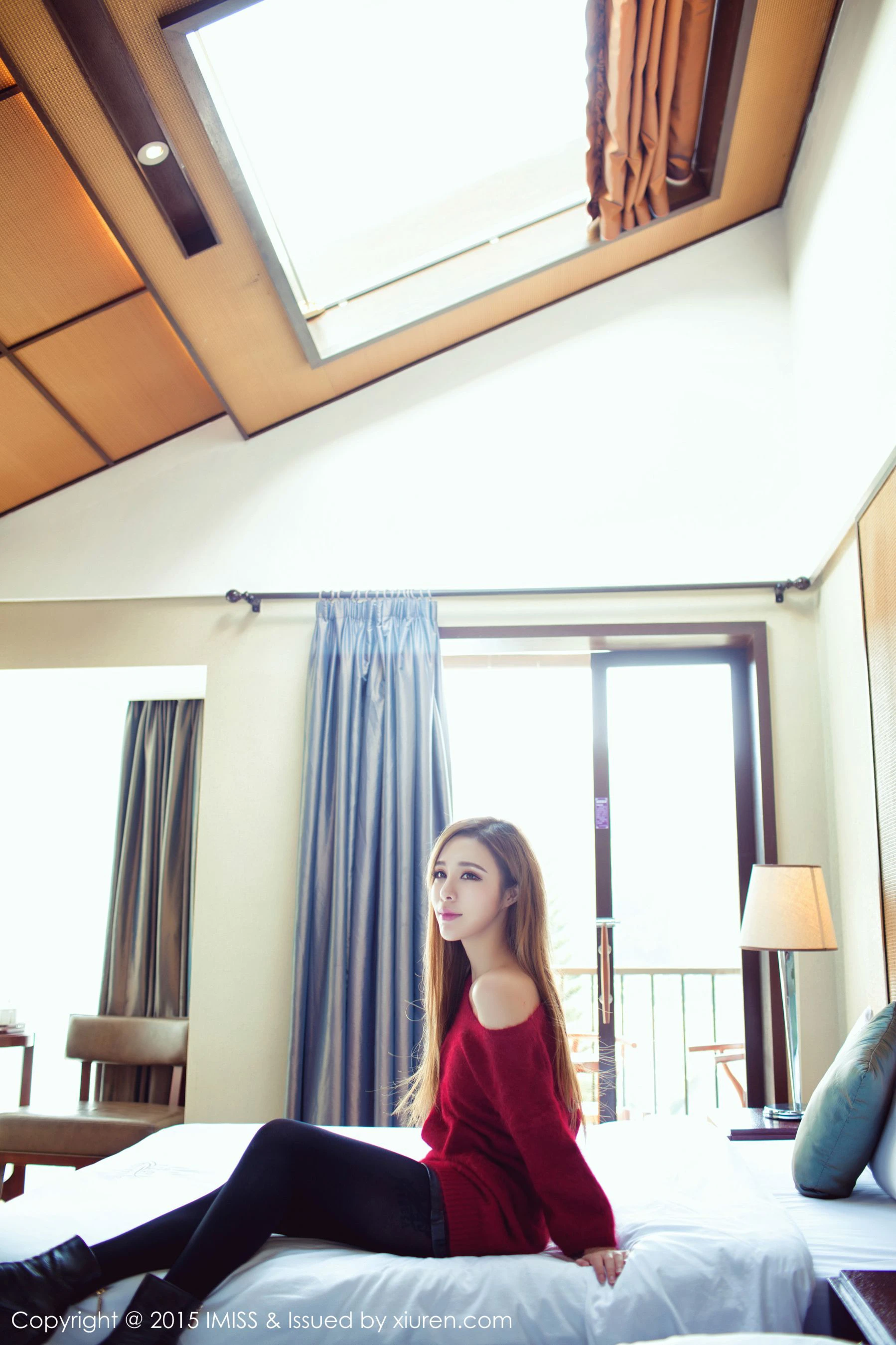 重庆美女游潇潇《旅拍套图》 爱蜜社IMiss Vol.047