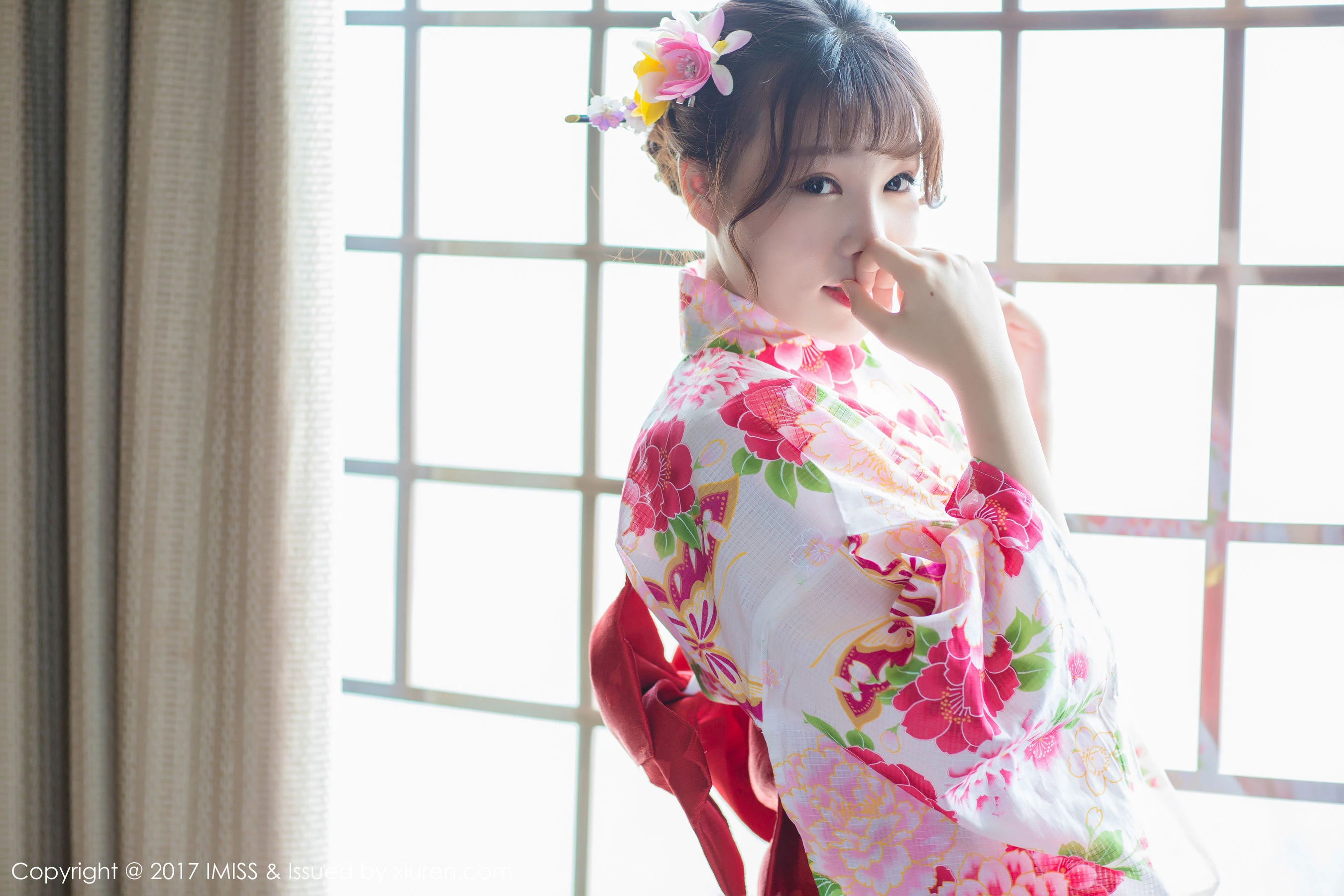 芝芝Booty《日系和服+迷你比基尼》 爱蜜社 VOL.170