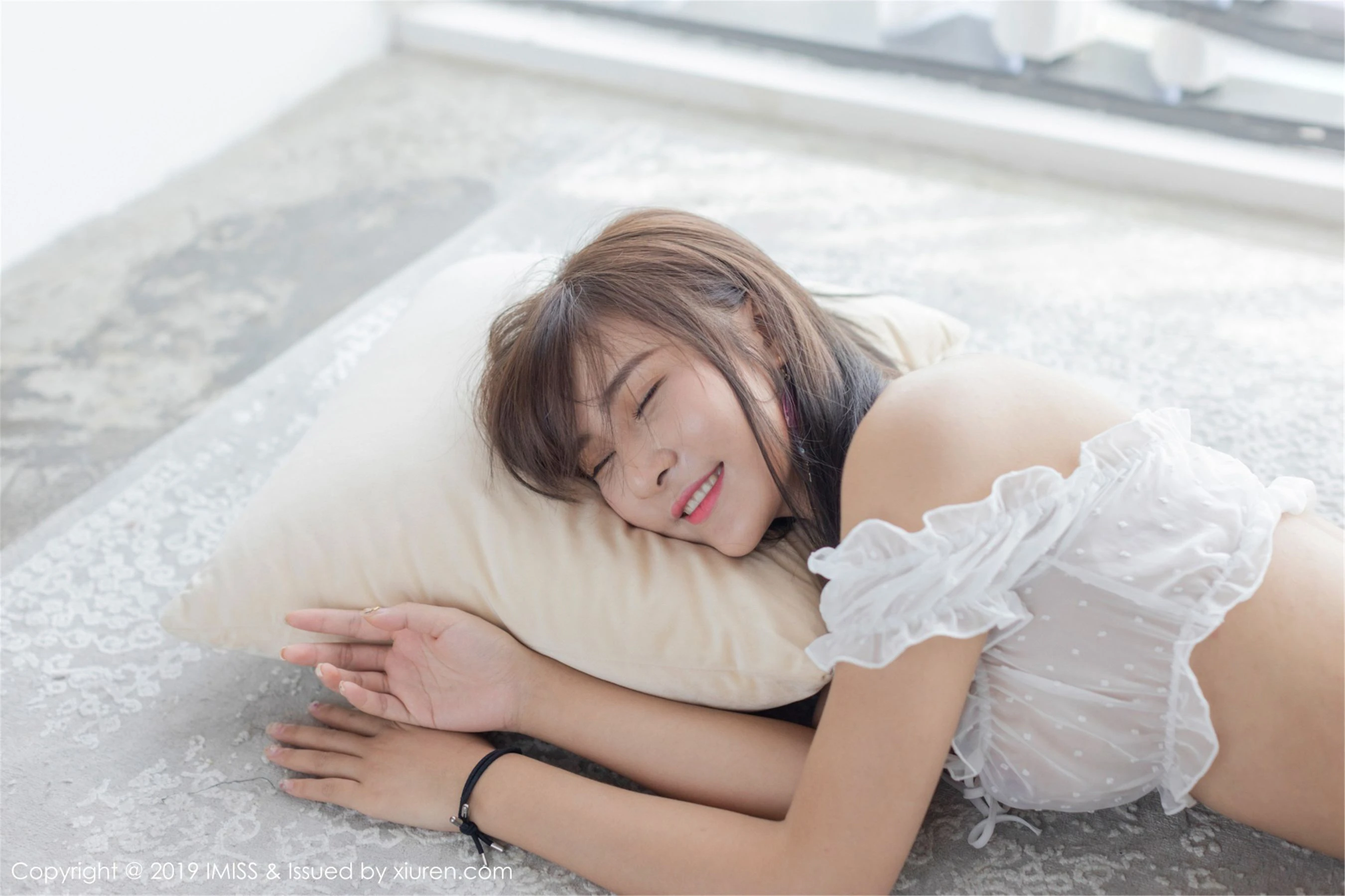 爱蜜社IMiss Vol.339 SOLO-尹菲