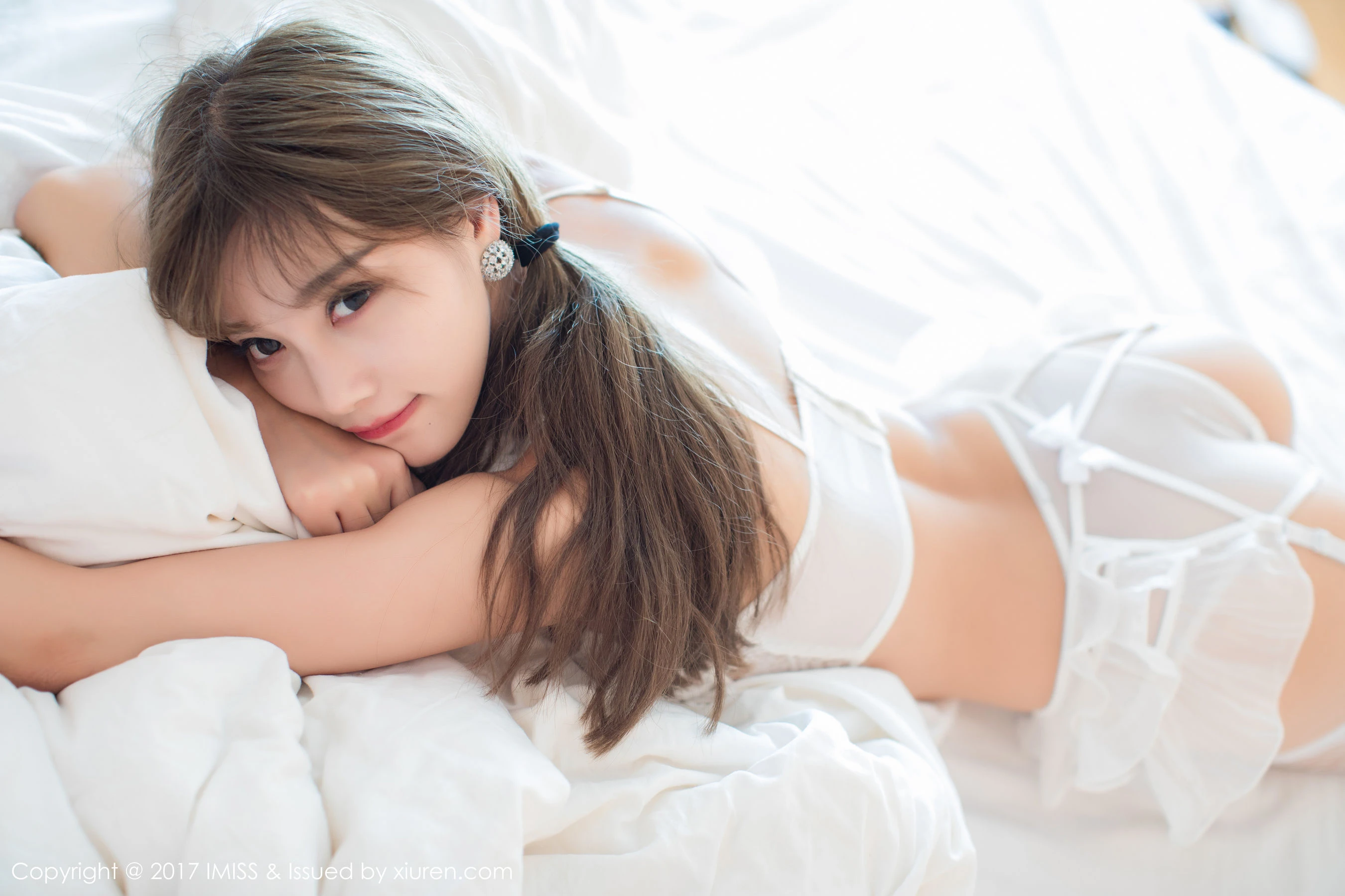 杨晨晨sugar《蕾丝网袜与性感比基尼》 爱蜜社IMiss Vol.183