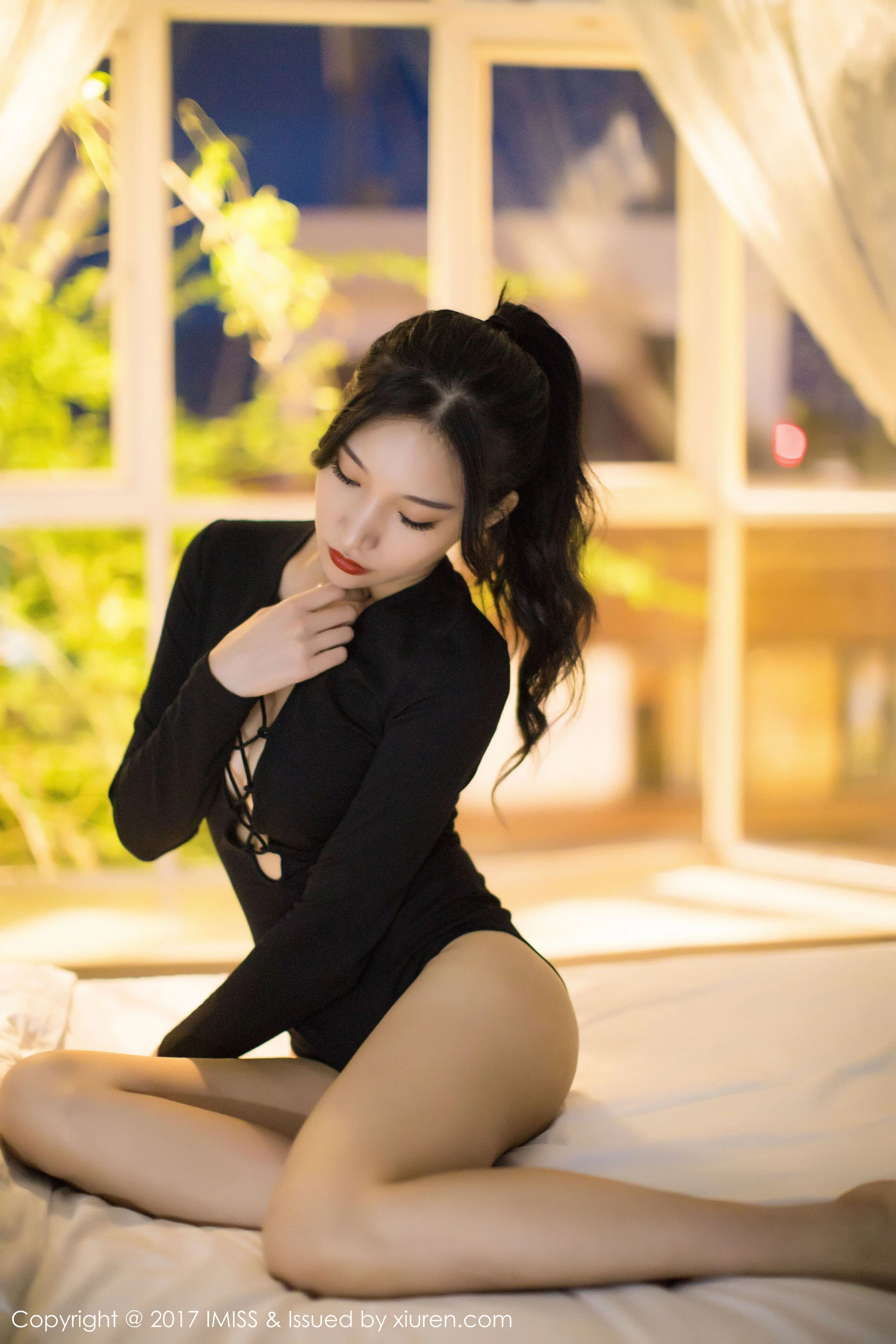 小狐狸Sica《黑色私房性感美腿》 爱蜜社IMiss VOL.194