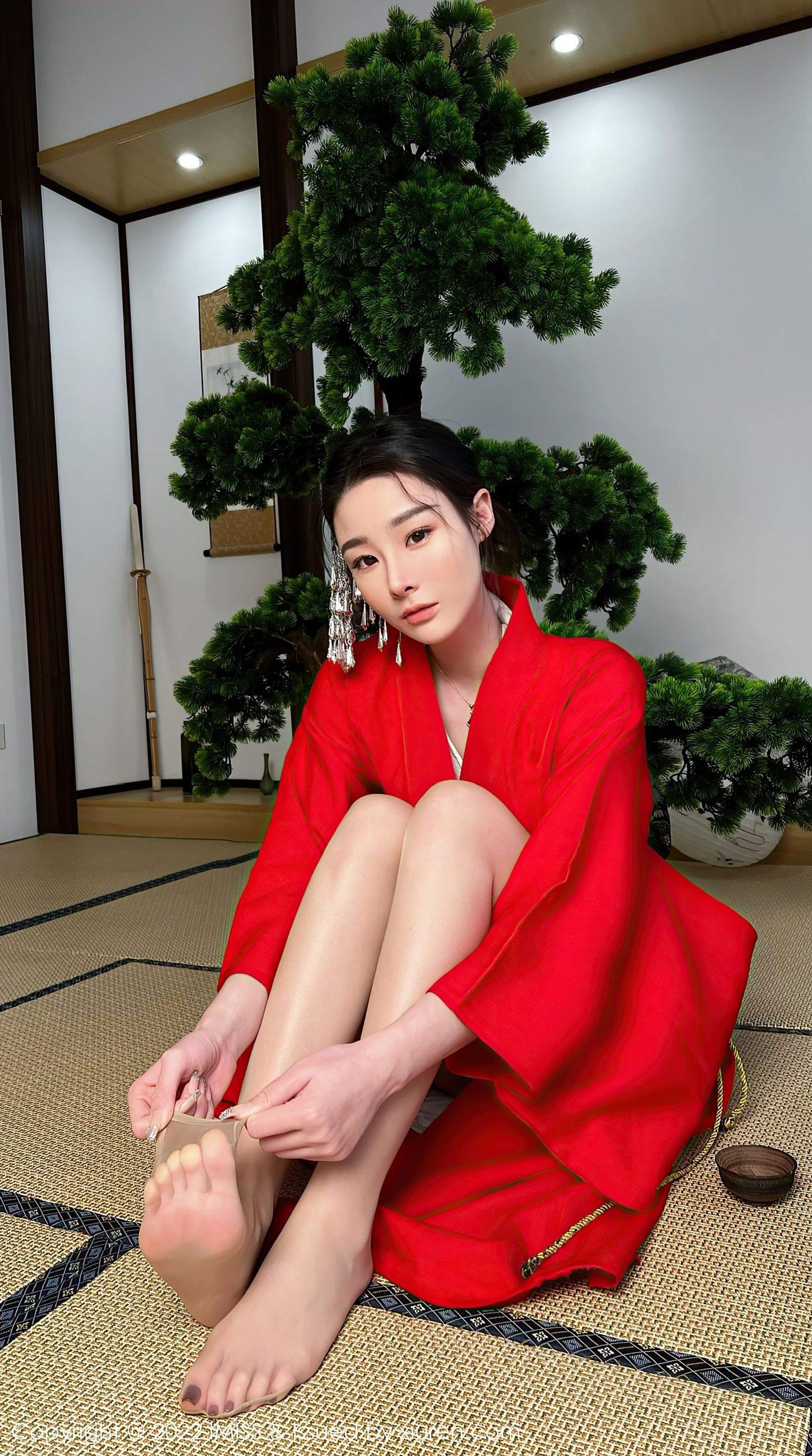 爱蜜社 VOL.669 逗逗doudou 和服美腿