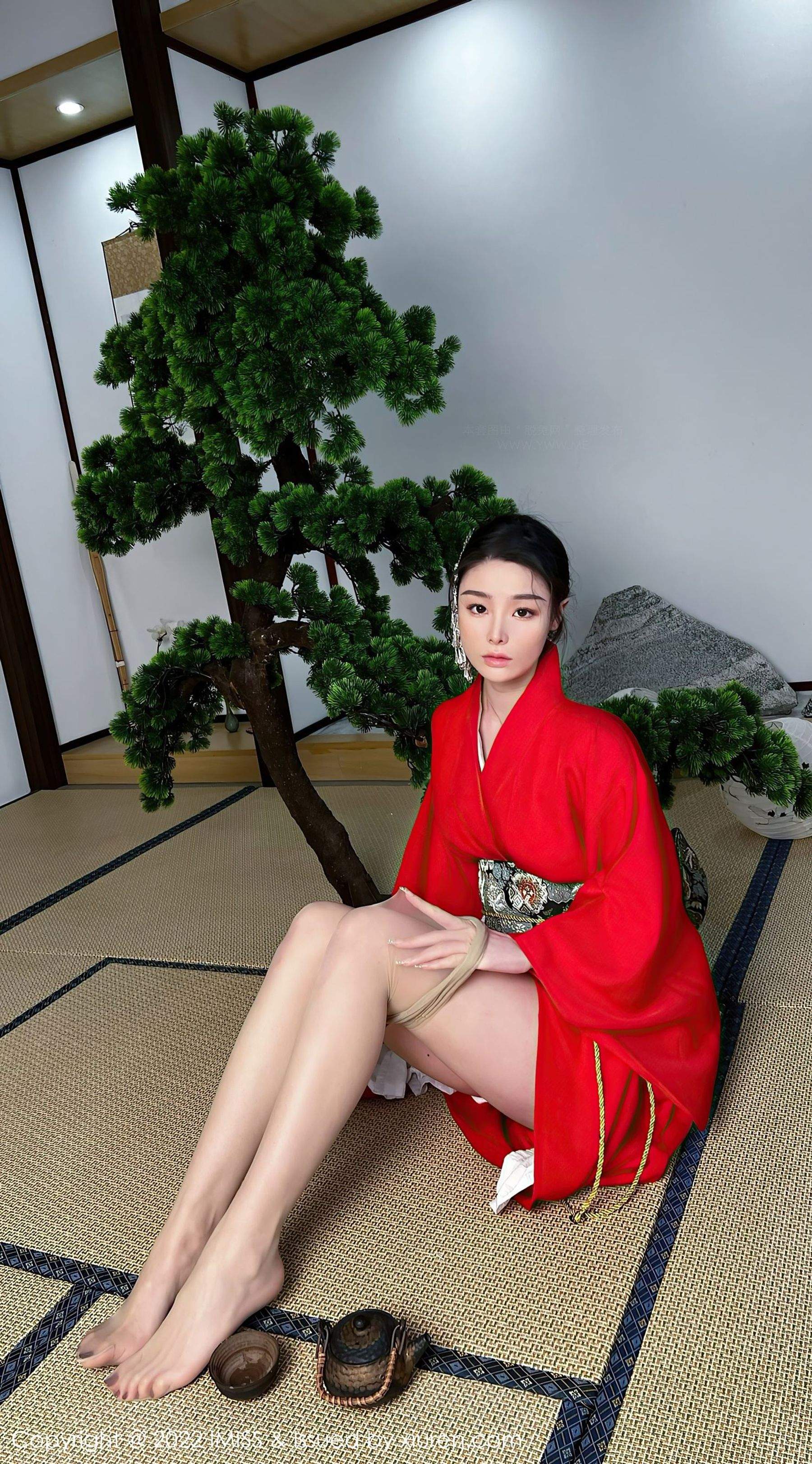 爱蜜社 VOL.669 逗逗doudou 和服美腿