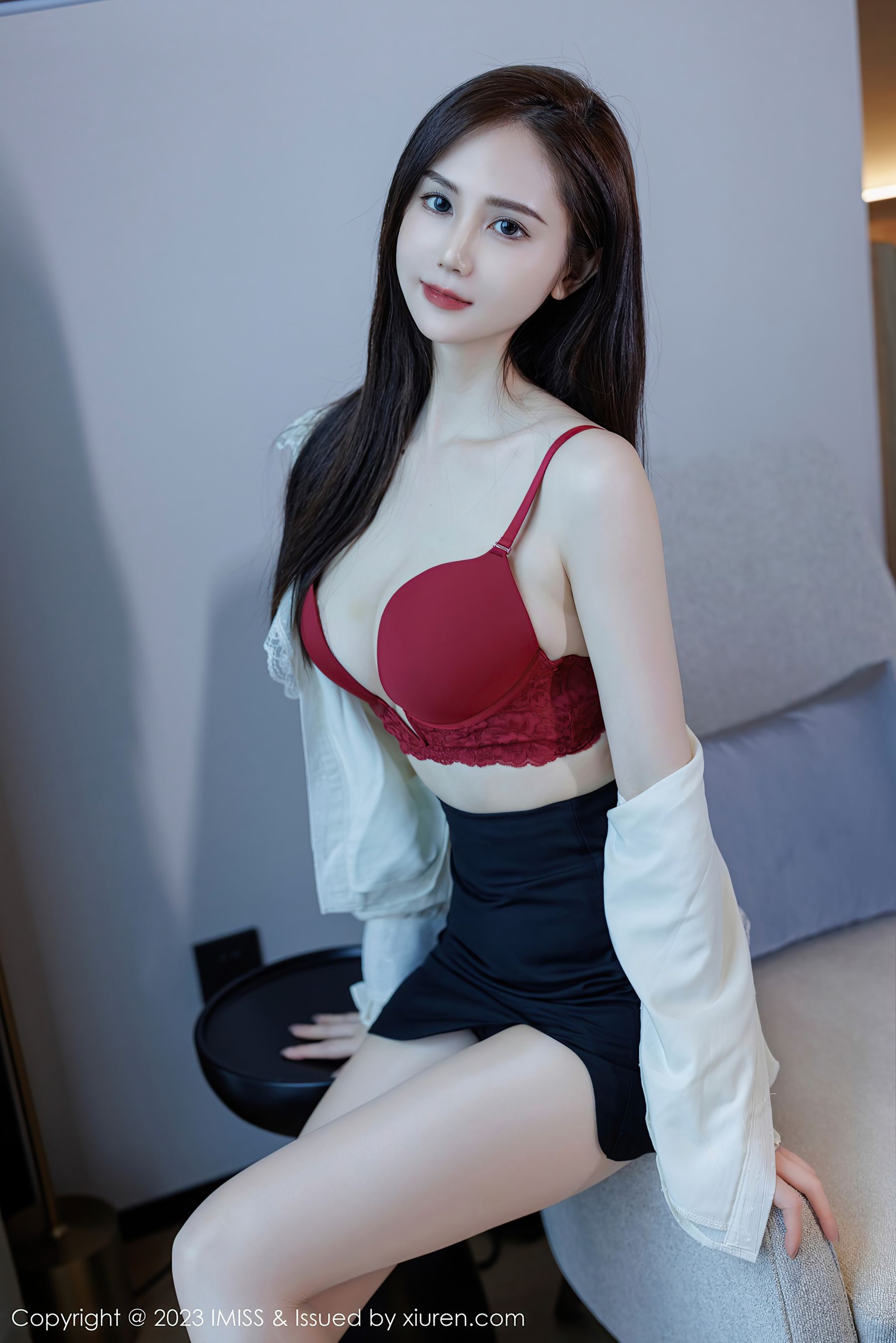 爱蜜社 VOL.722 SISY思 短裙丝袜