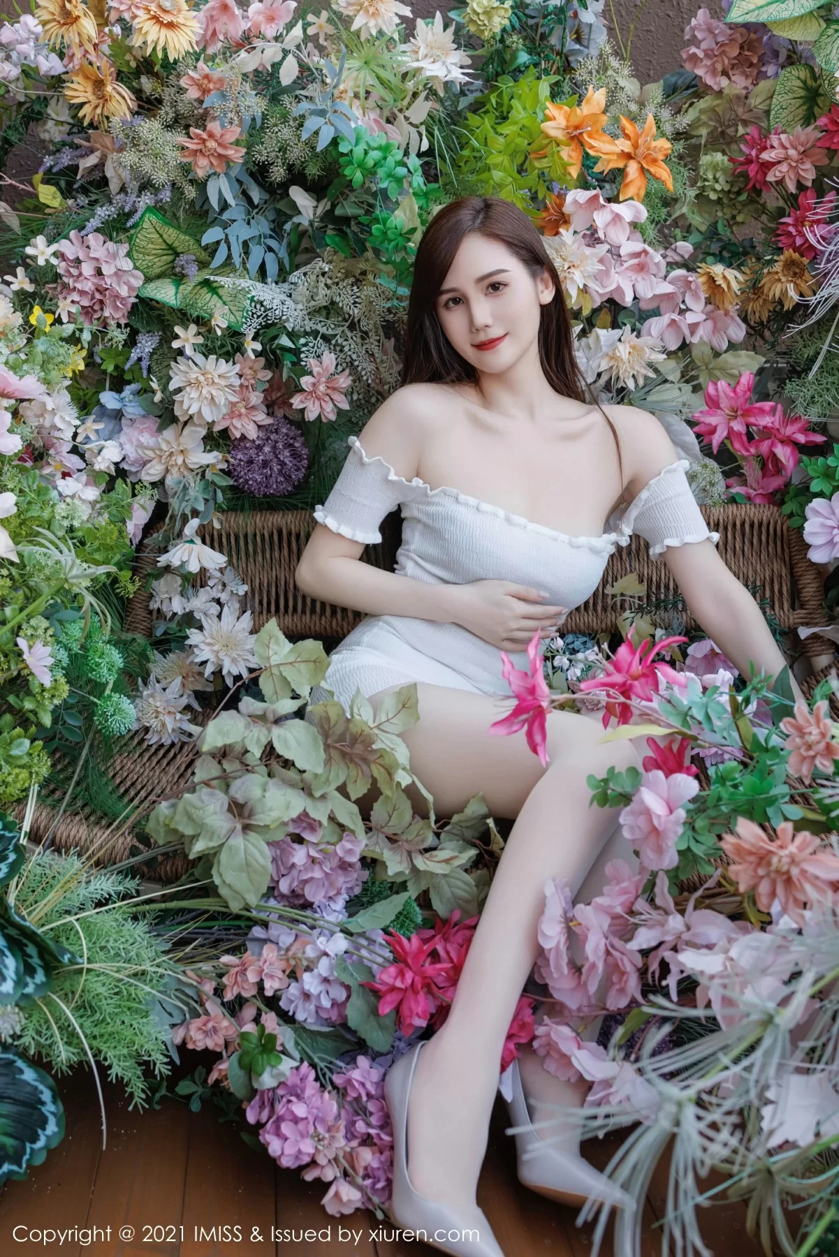 爱蜜社 VOL.761 SISY思 [43P]