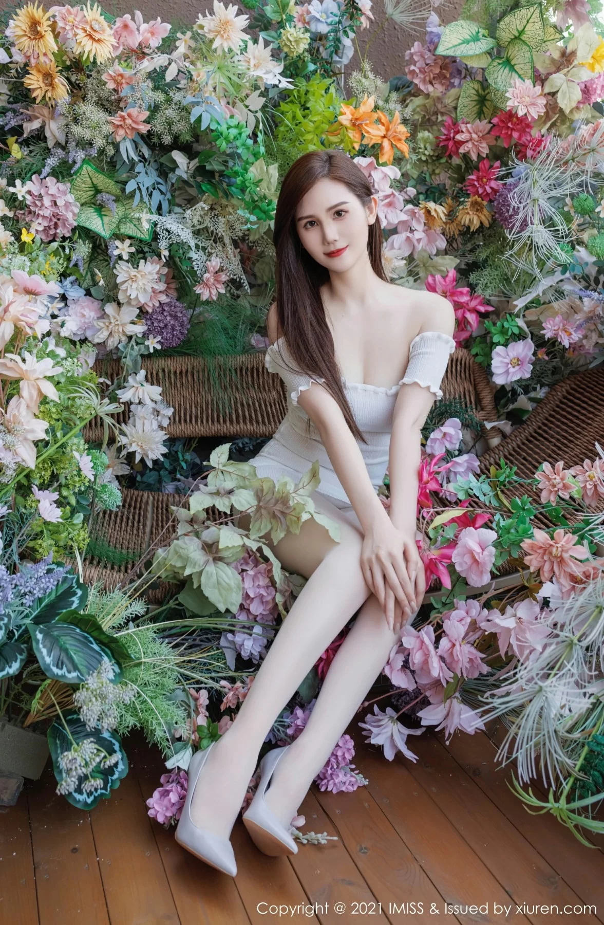 爱蜜社 VOL.761 SISY思 [43P]