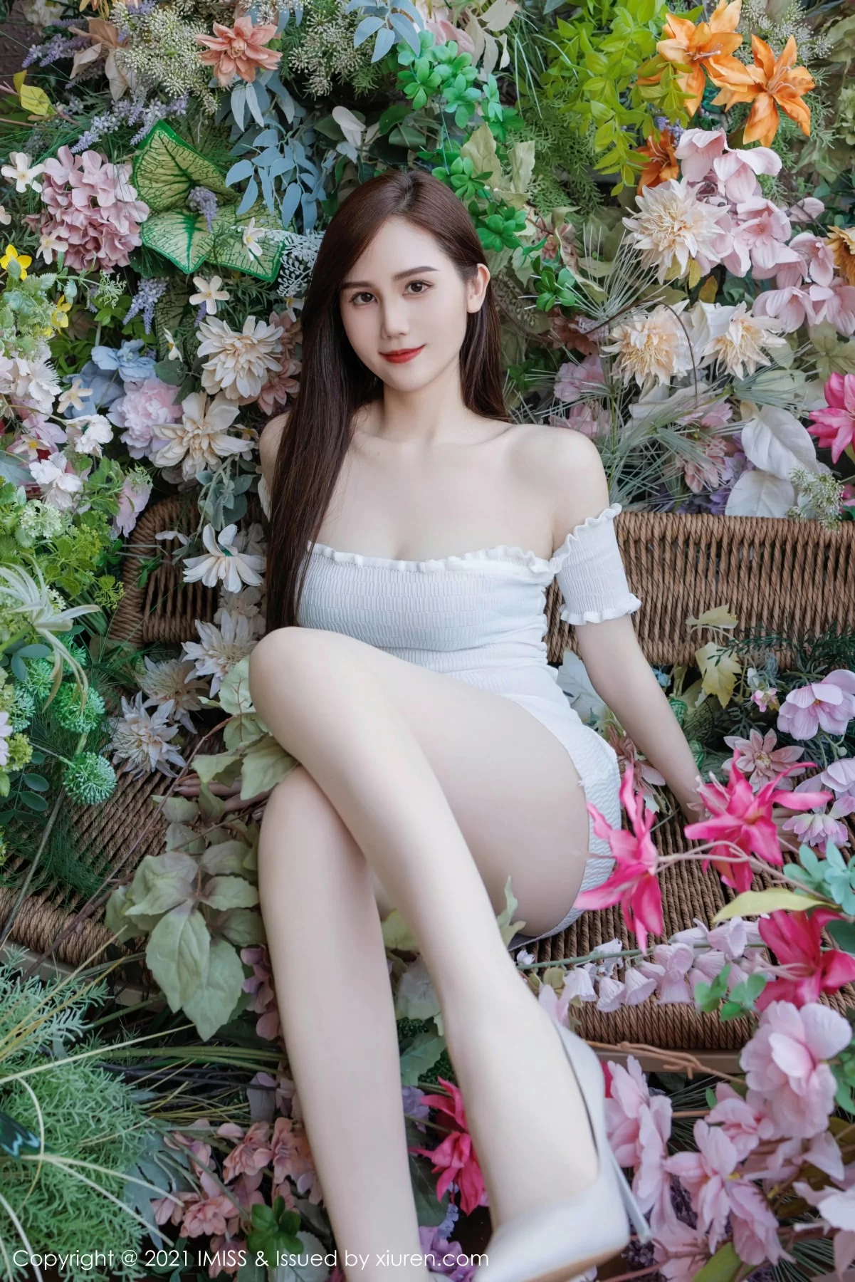 爱蜜社 VOL.761 SISY思 [43P]