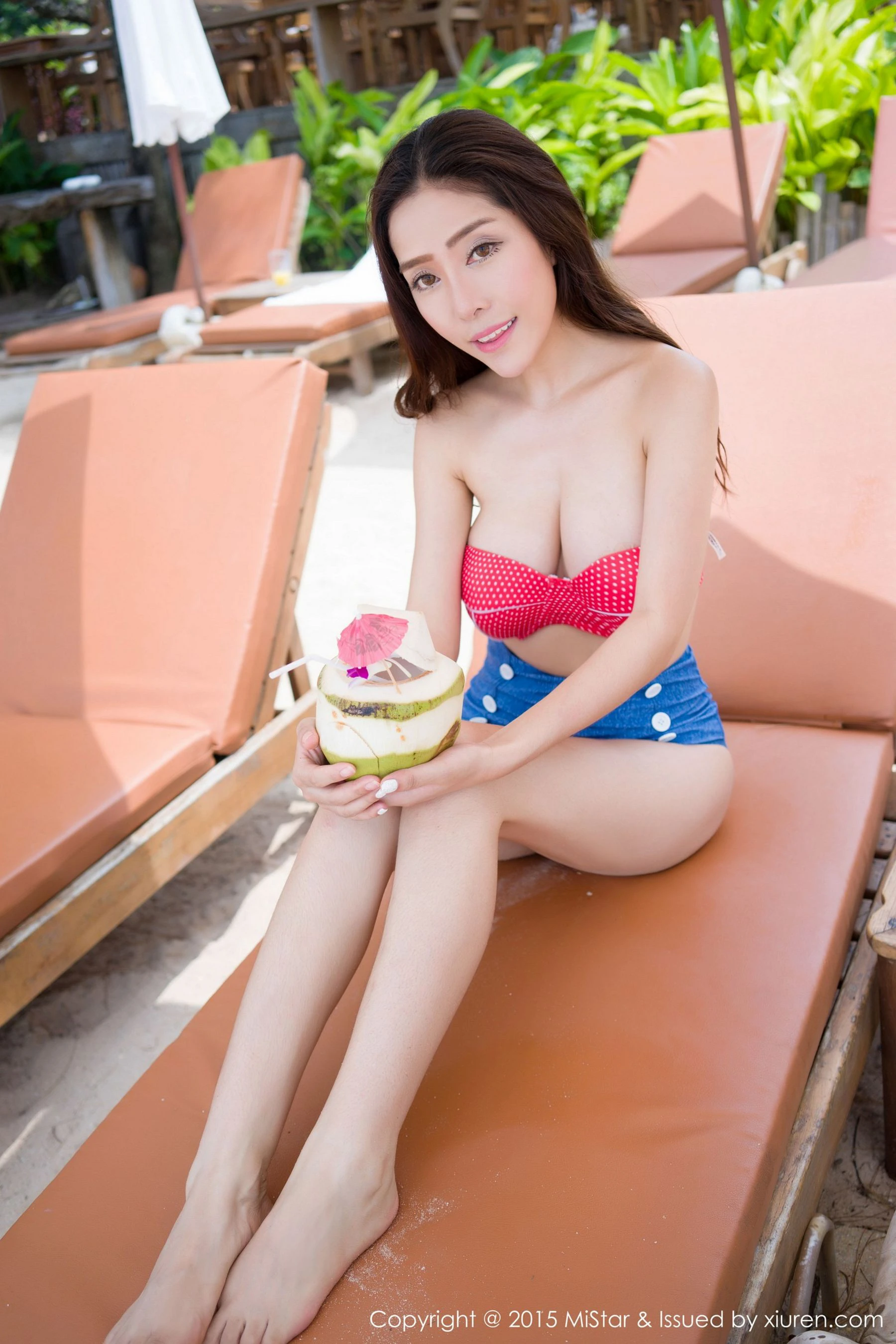 陈欣《普吉岛旅拍》比基尼+黑丝透视装 魅妍社 Vol.037