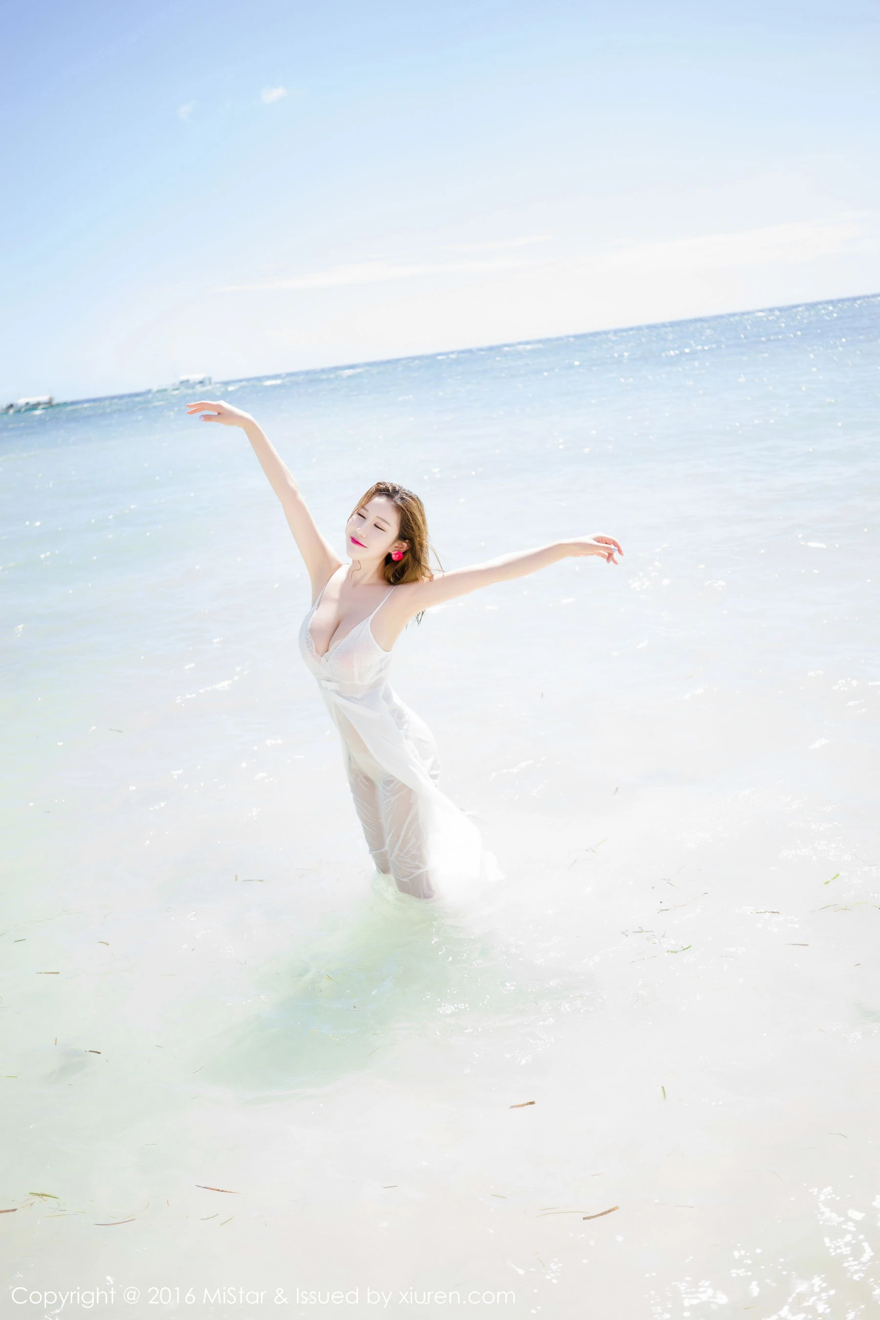 于姬Una《海滩长裙+死库水》 魅妍社 Vol.056