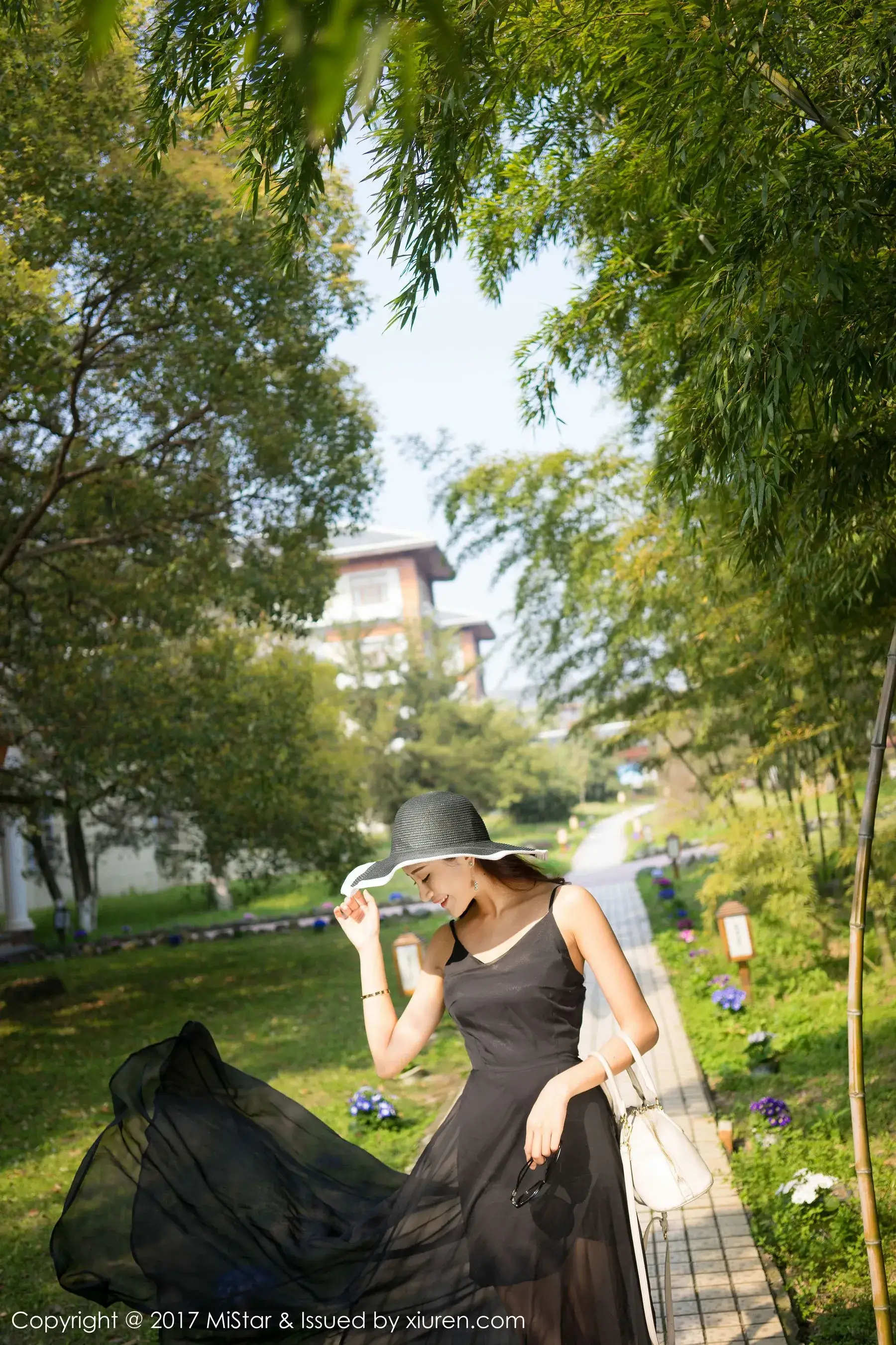 颜值美女@小蕾蕾 &#038;旅拍系列 魅妍社 VOL.169