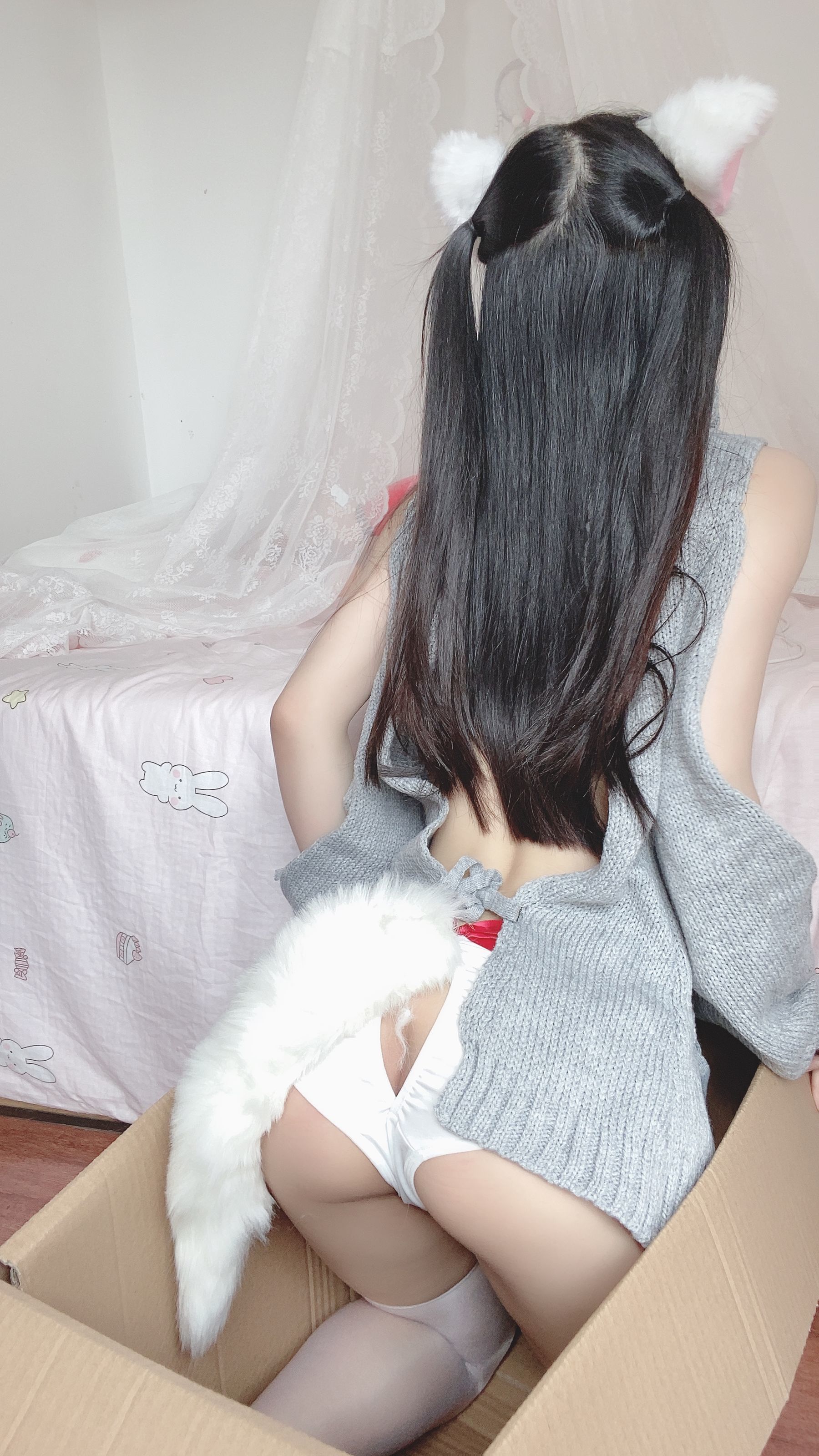 桜井宁宁 – 白い猫ちゃん [50P]