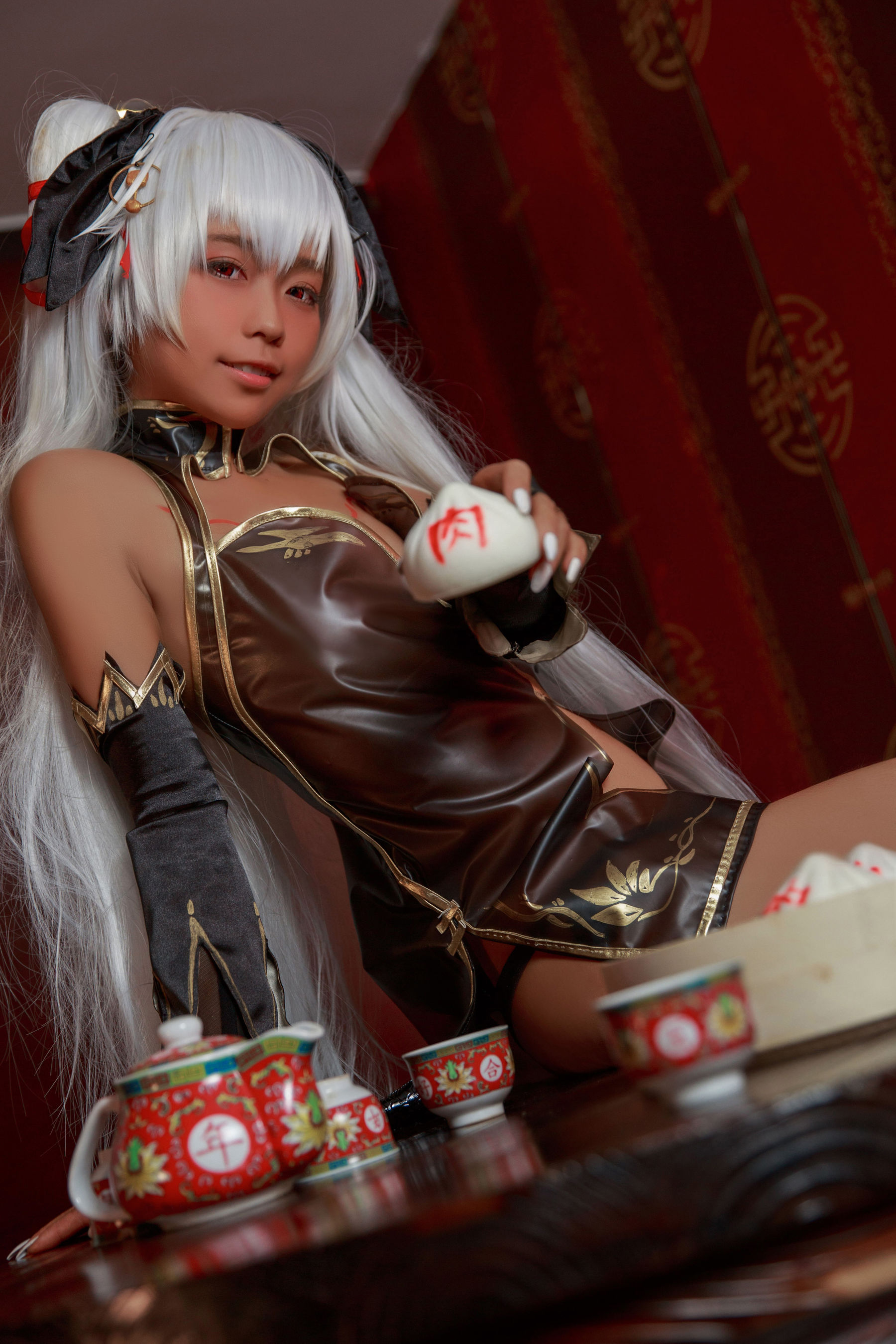 动漫博主G44不会受伤 – 褐色旗袍娘 [18P]