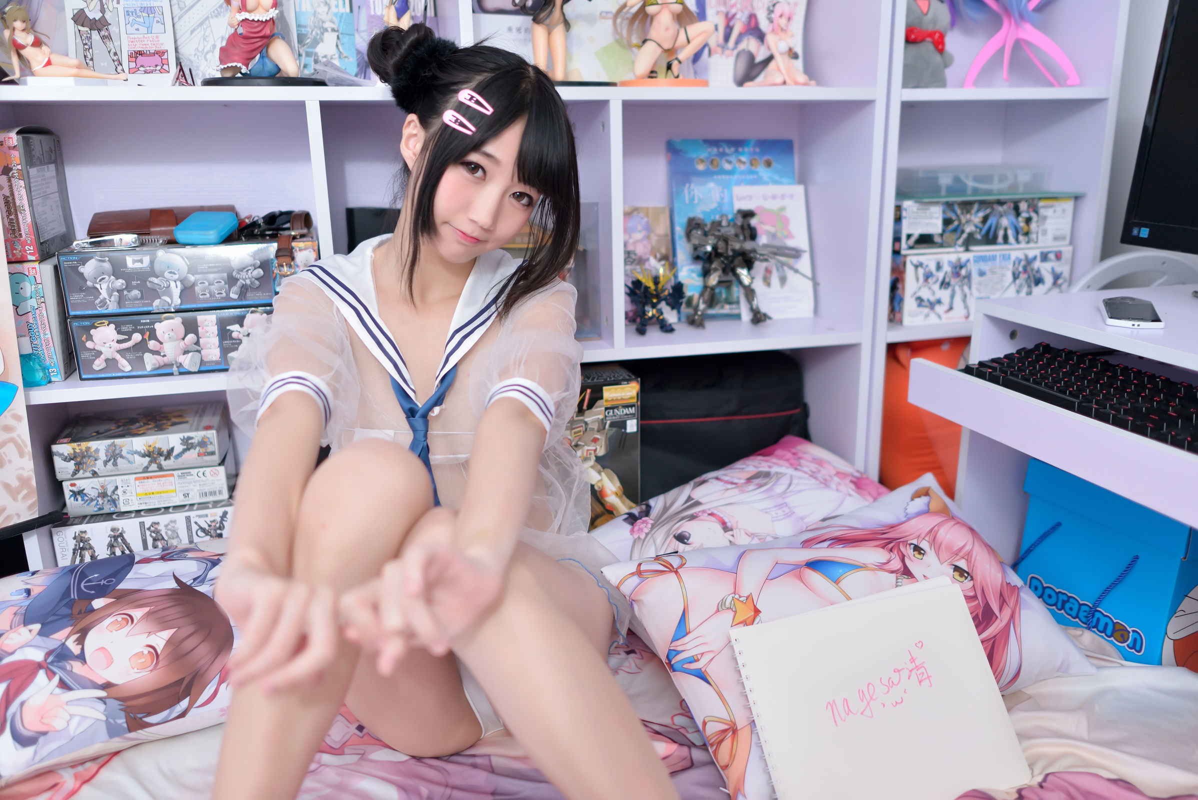 [萝莉COS] Nagesa魔物女本 透视水手服+丁字裤 [35P]