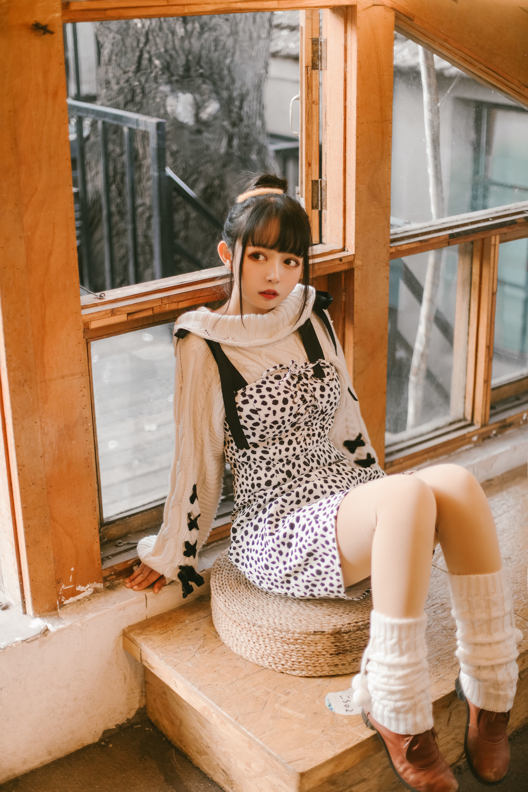 大眼萌妹黑猫猫OvO 少女心事 [21P]