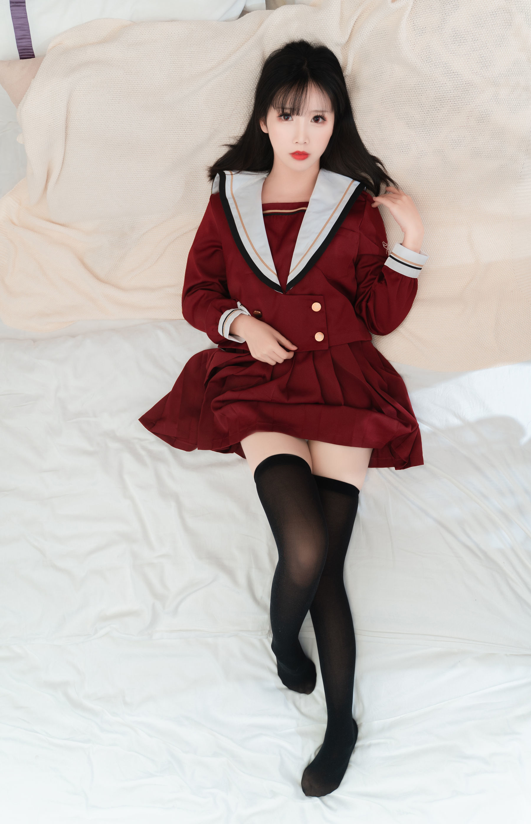 可爱人气Coser面饼仙儿 – 红色JK [16P]