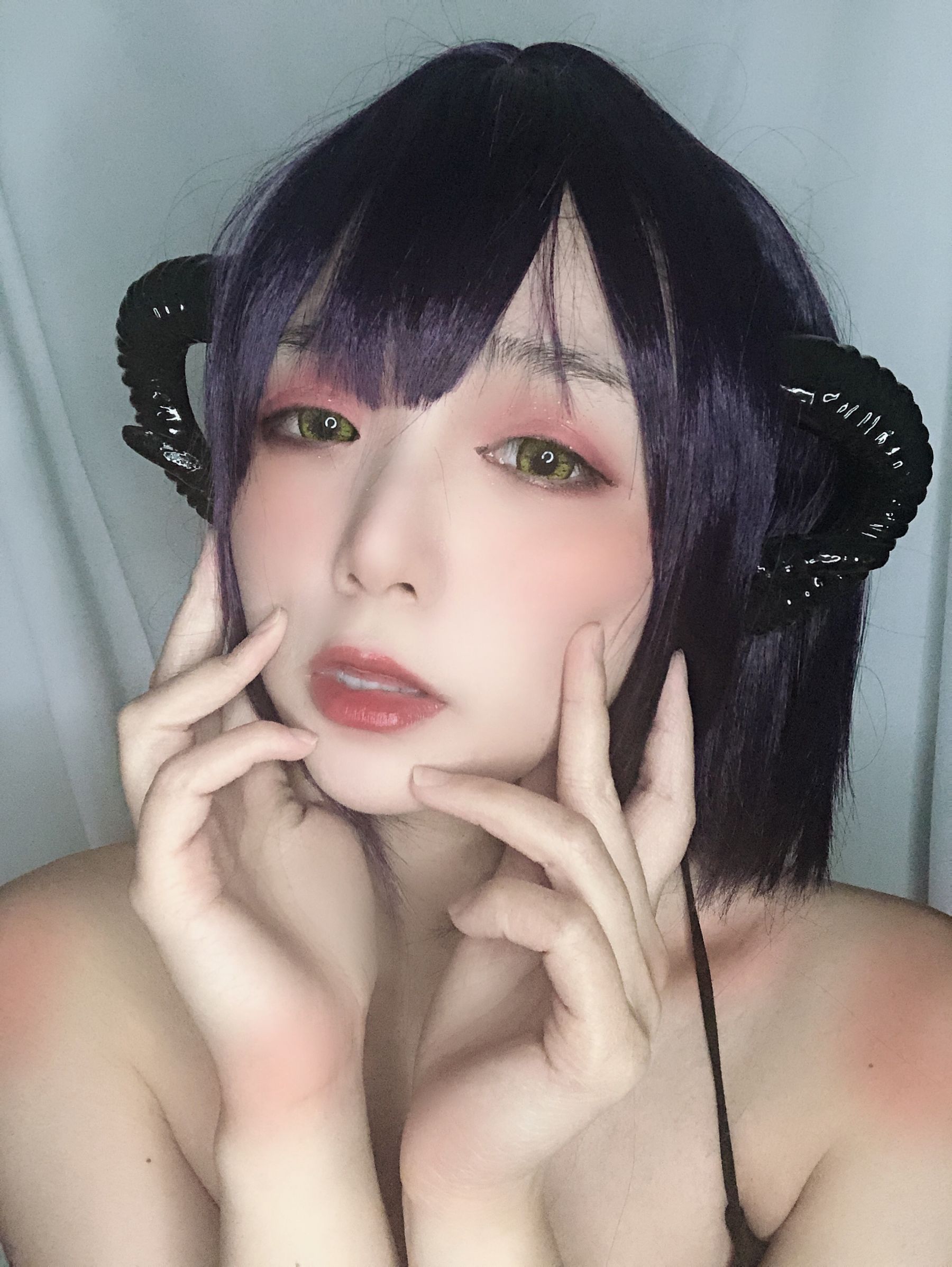 [Cosplay写真] 萌妹是青水 – 科技魅魔 [35P]