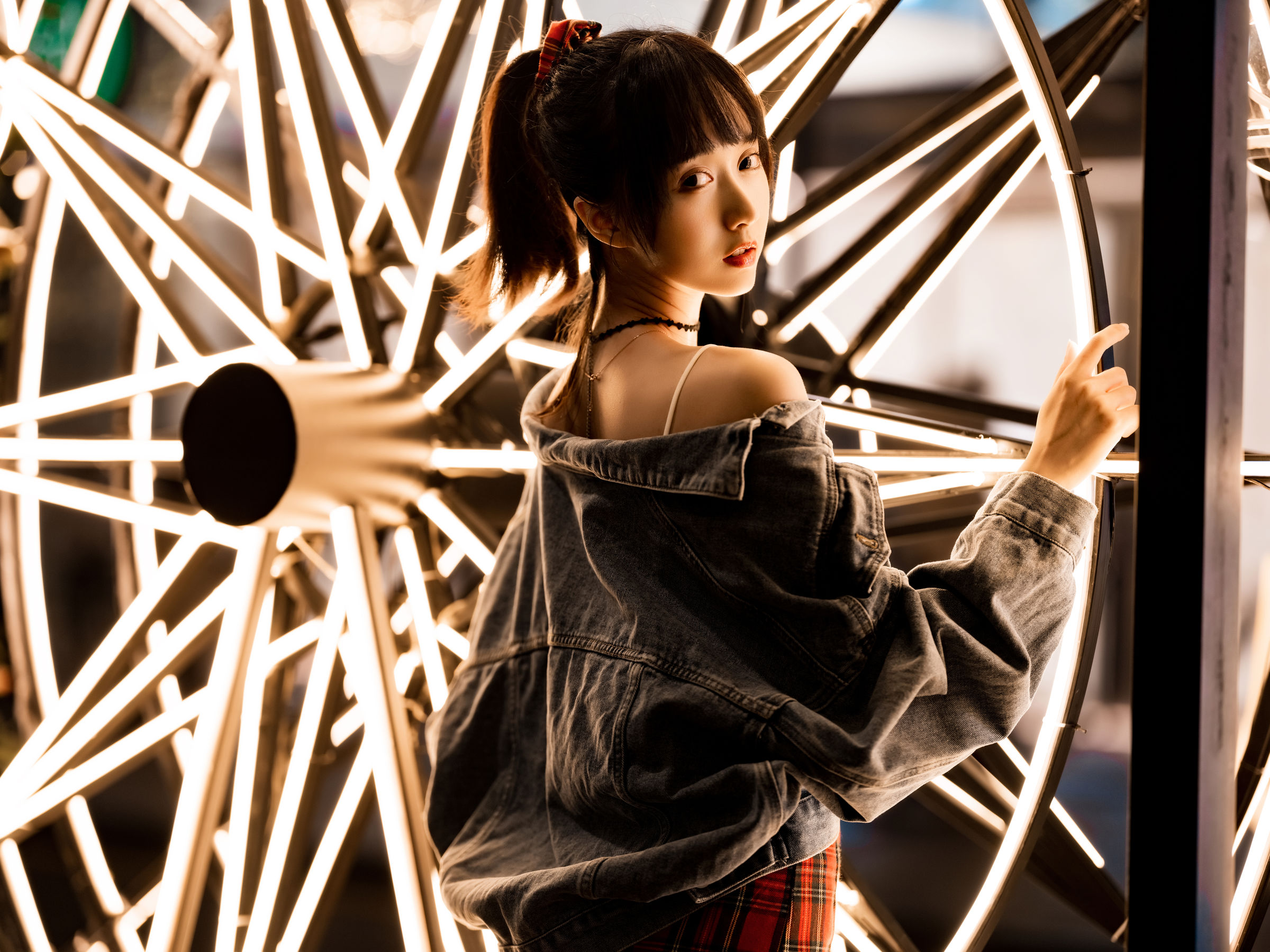 萌系小姐姐木绵绵OwO – 都市夜恋 [26P]