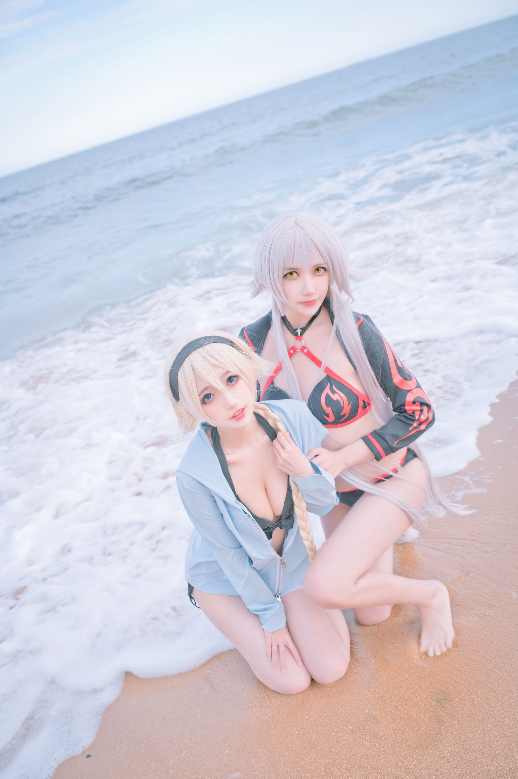 周叽是可爱兔兔 – 黑白贞双人泳衣 [21P]