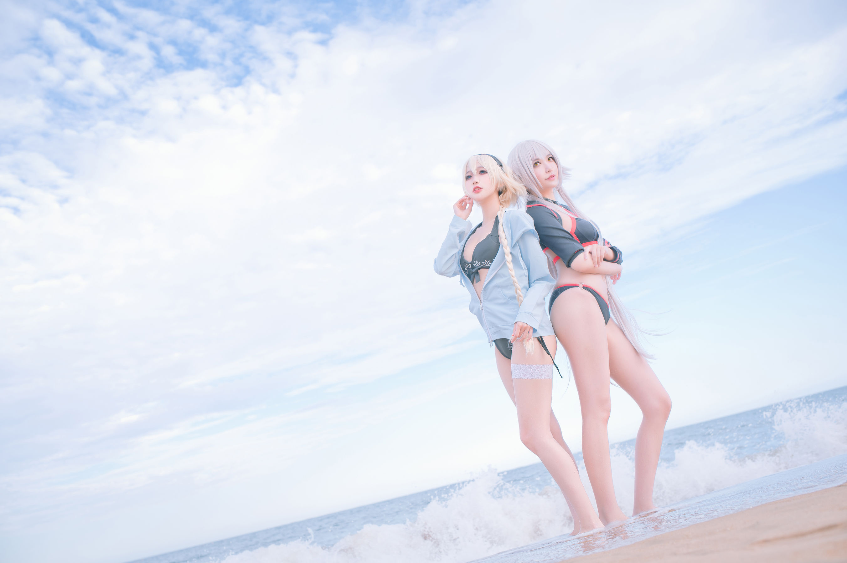 周叽是可爱兔兔 – 黑白贞双人泳衣 [21P]