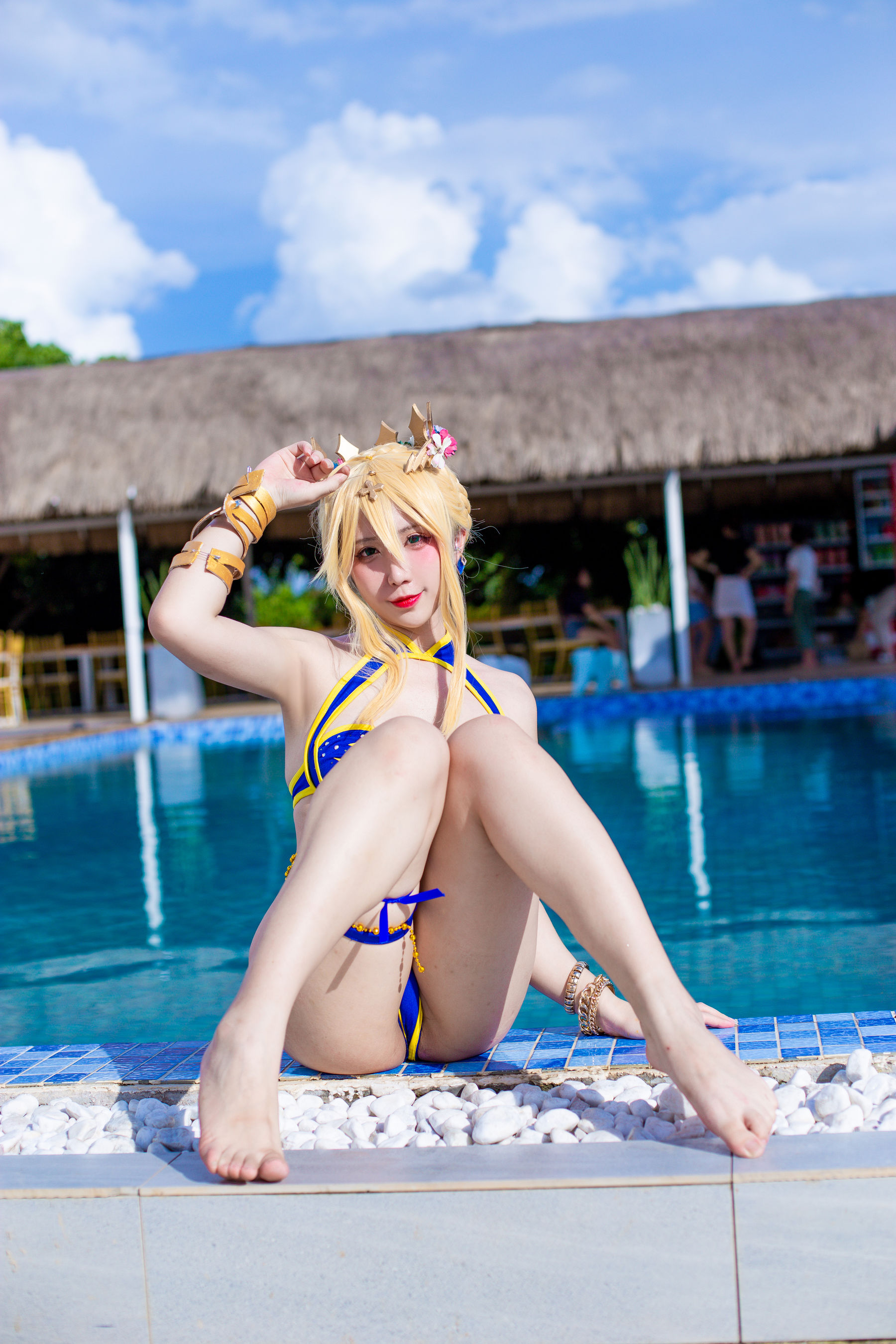 动漫博主九曲Jean – 白枪呆同人泳装 [16P]