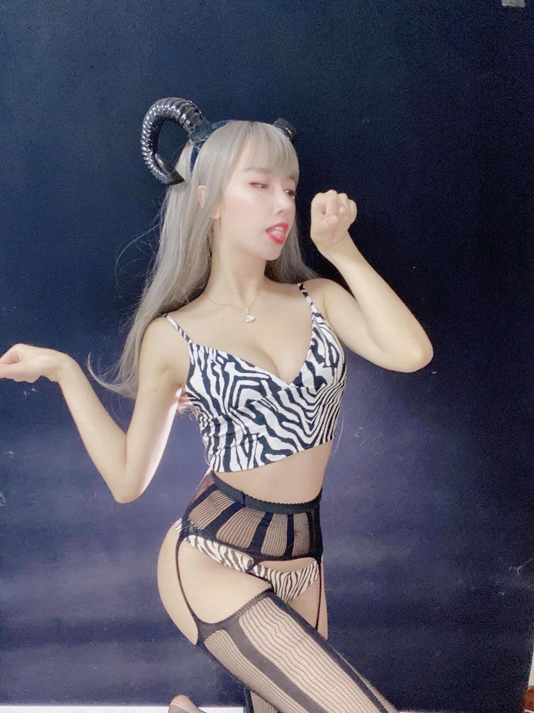 斗鱼米线线sama – 魅魔 [38P]