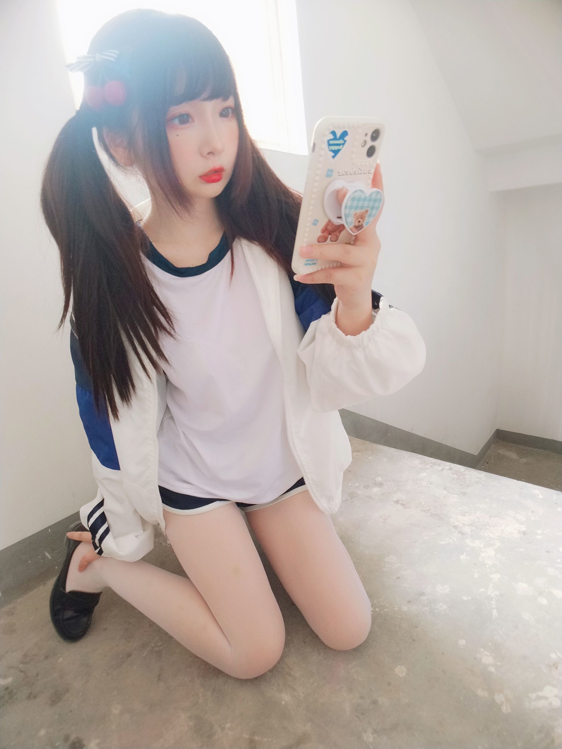 二次元美女古川kagura – 白丝体操运动服 [43P]