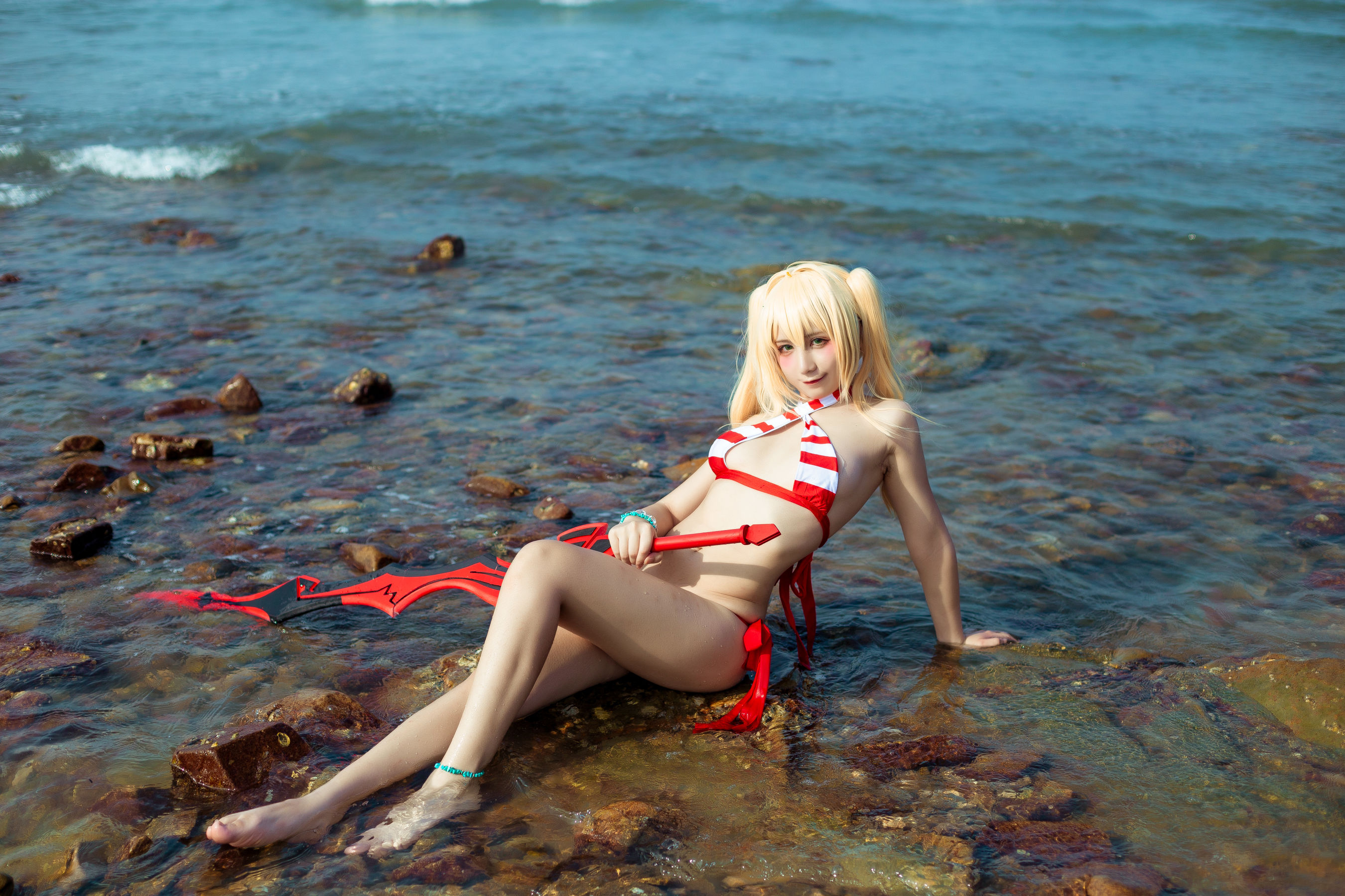 动漫博主九曲Jean – 尼禄泳装 [14P]