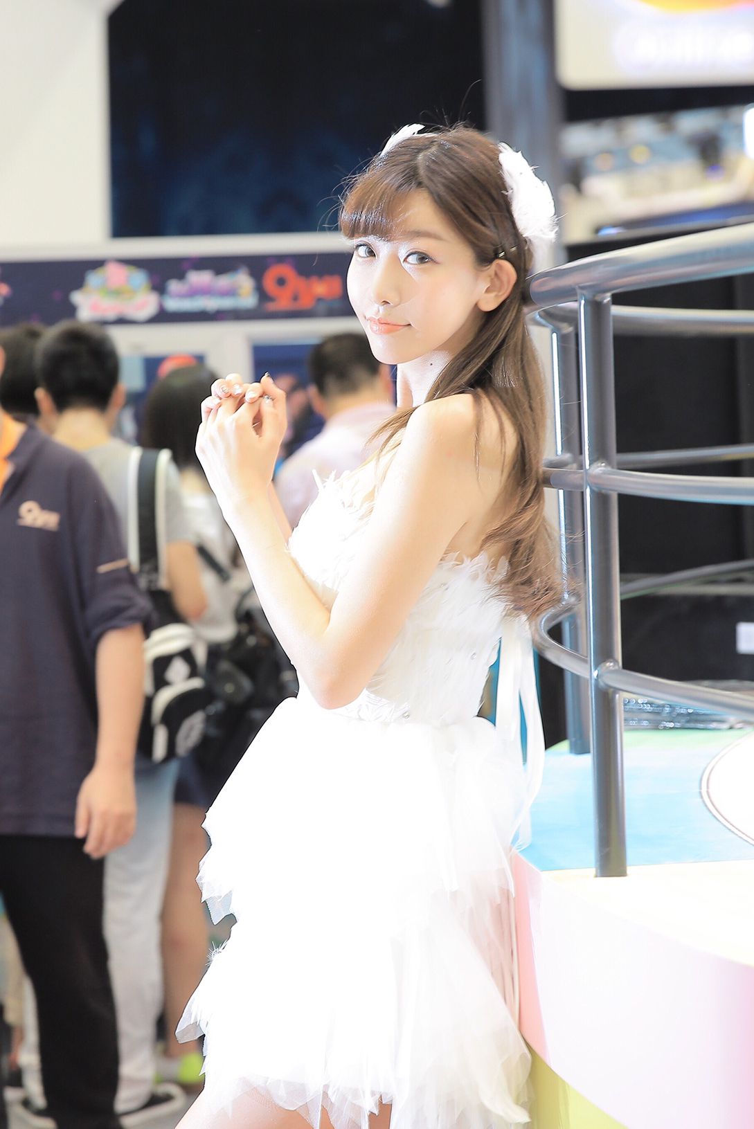 网红嫩模陈潇《个人生活照、微博美照图片》第3部 写真合集 [100P]