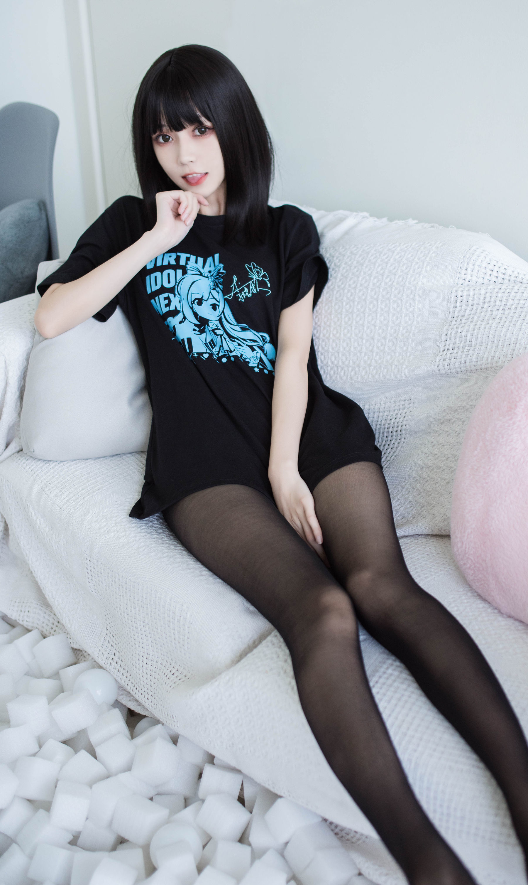 [萝莉COS] 小妖精你的负卿 – 居家私服+穹妹女仆 [17P]