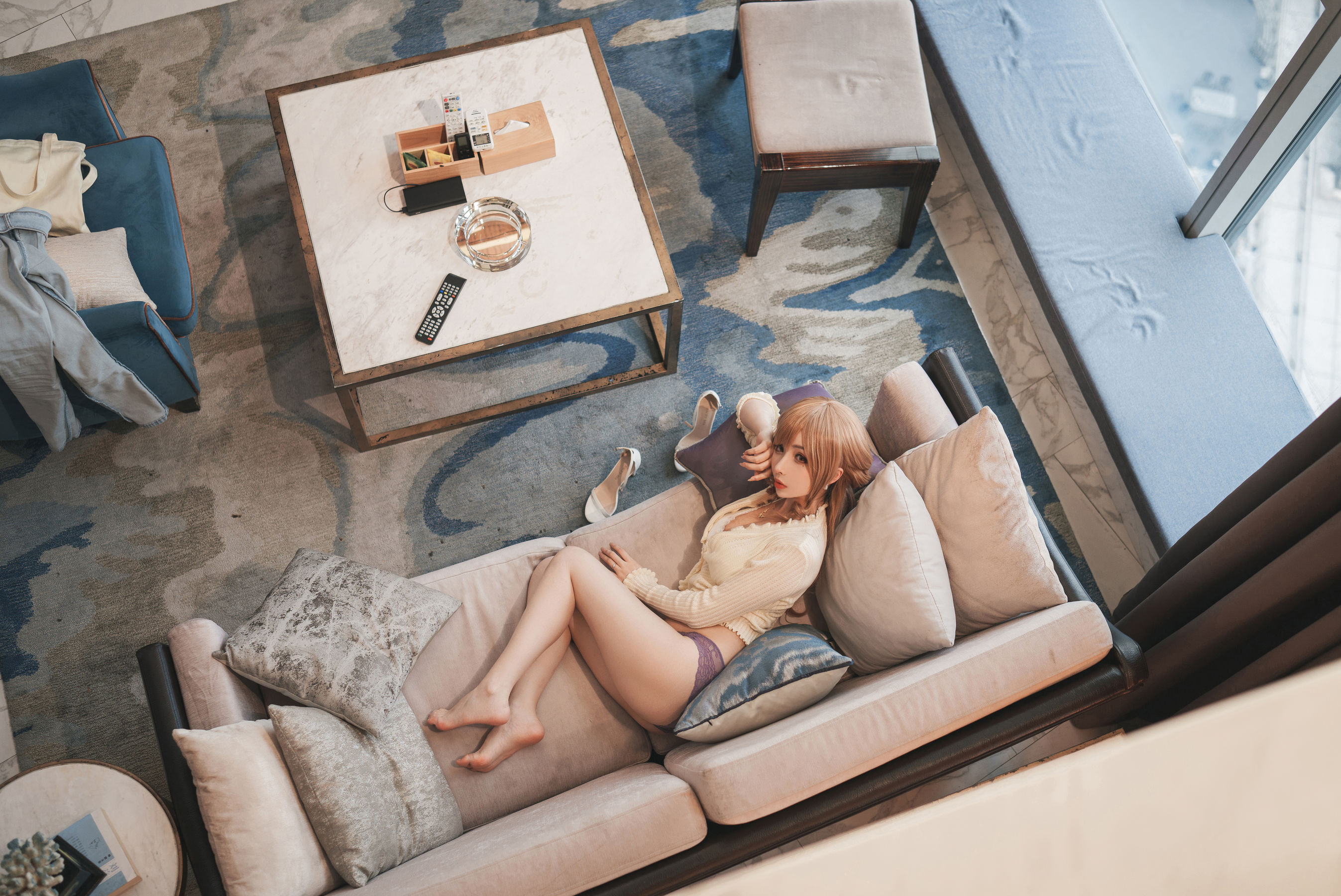 COS福利rioko凉凉子 – 兔女郎人妻 下班后 [30P]