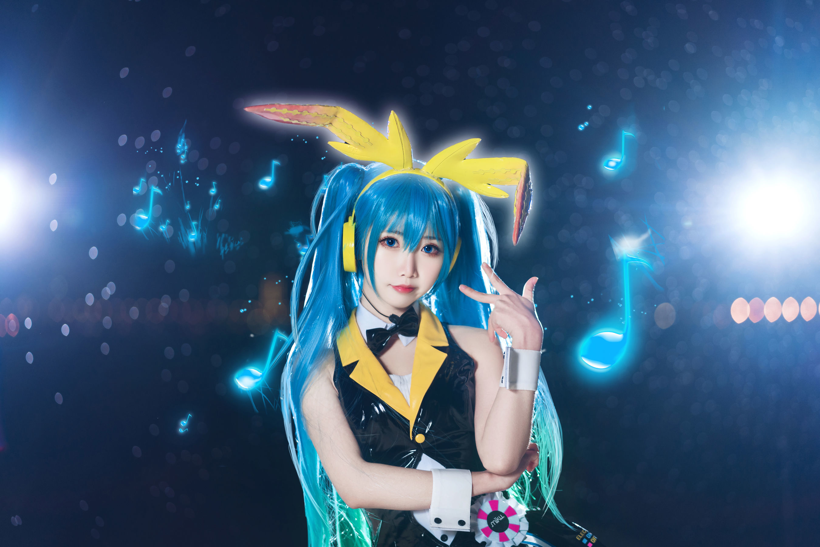 [萝莉COS] 面饼仙儿 – 初音Miku [19P]