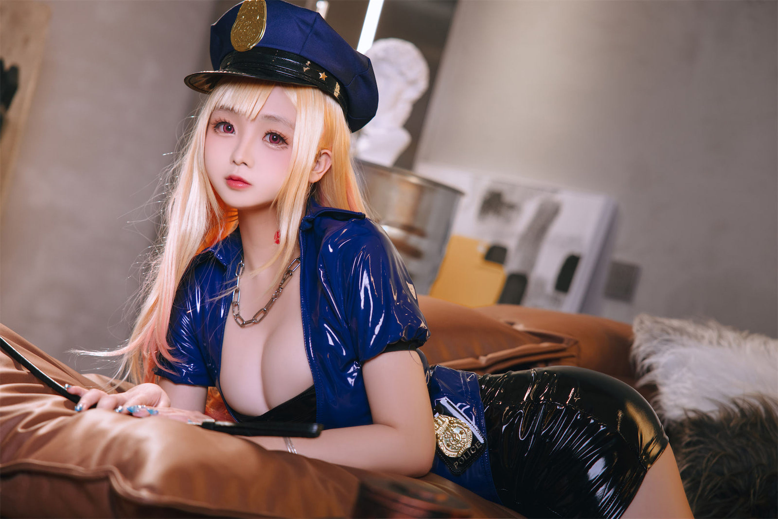 Cosplay日奈娇 – 喜多川海梦女警 [71P]