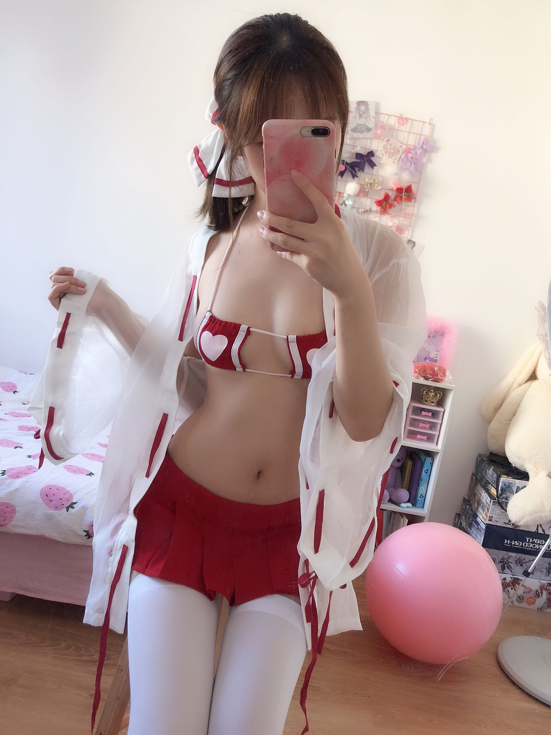 [Cosplay写真] 动漫博主雯妹 – 自拍本（1号本）巫女 [17P]