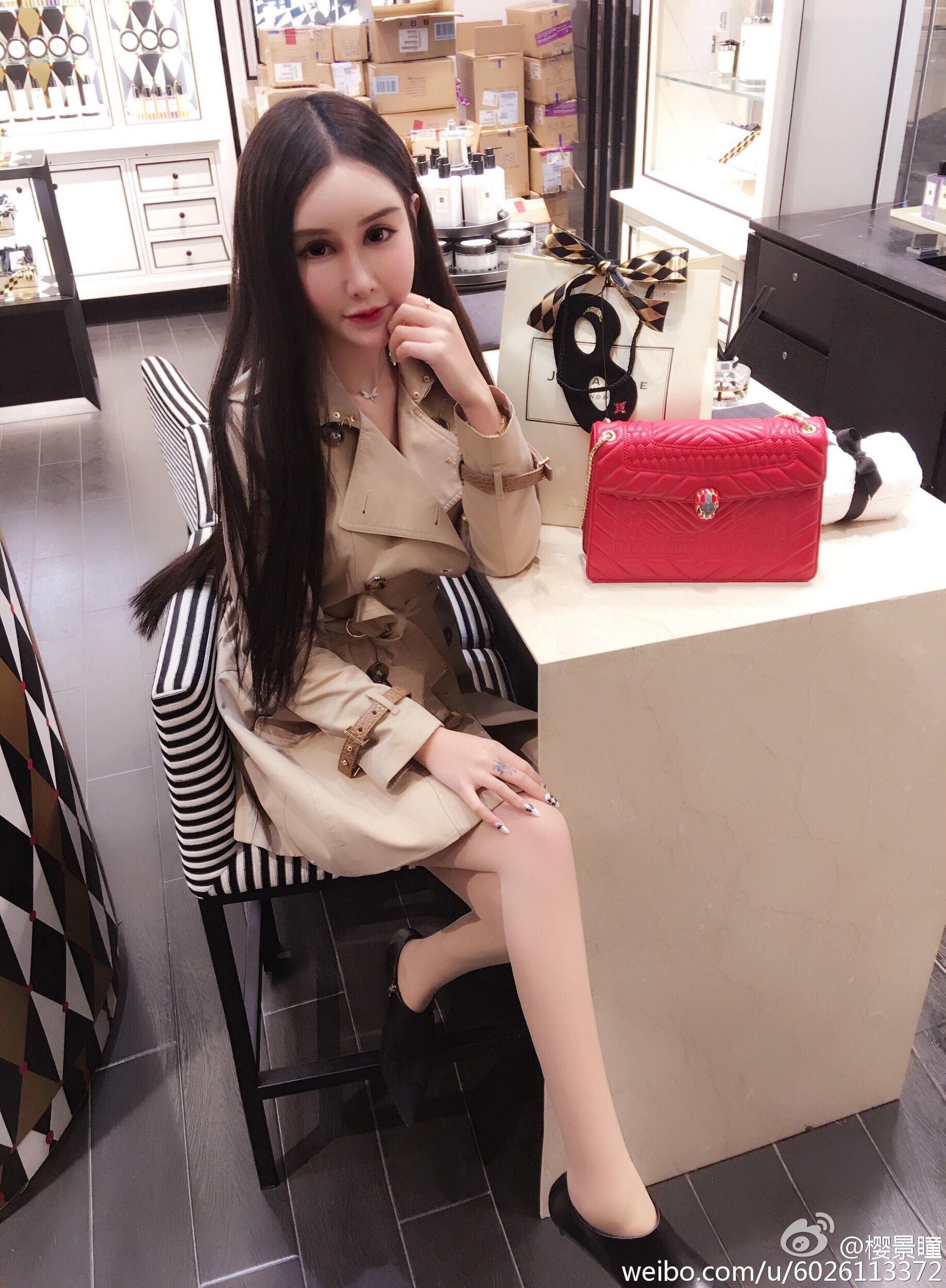 欣杨Kitty – 2017年微博私密美图合辑[超高清版] [95P]