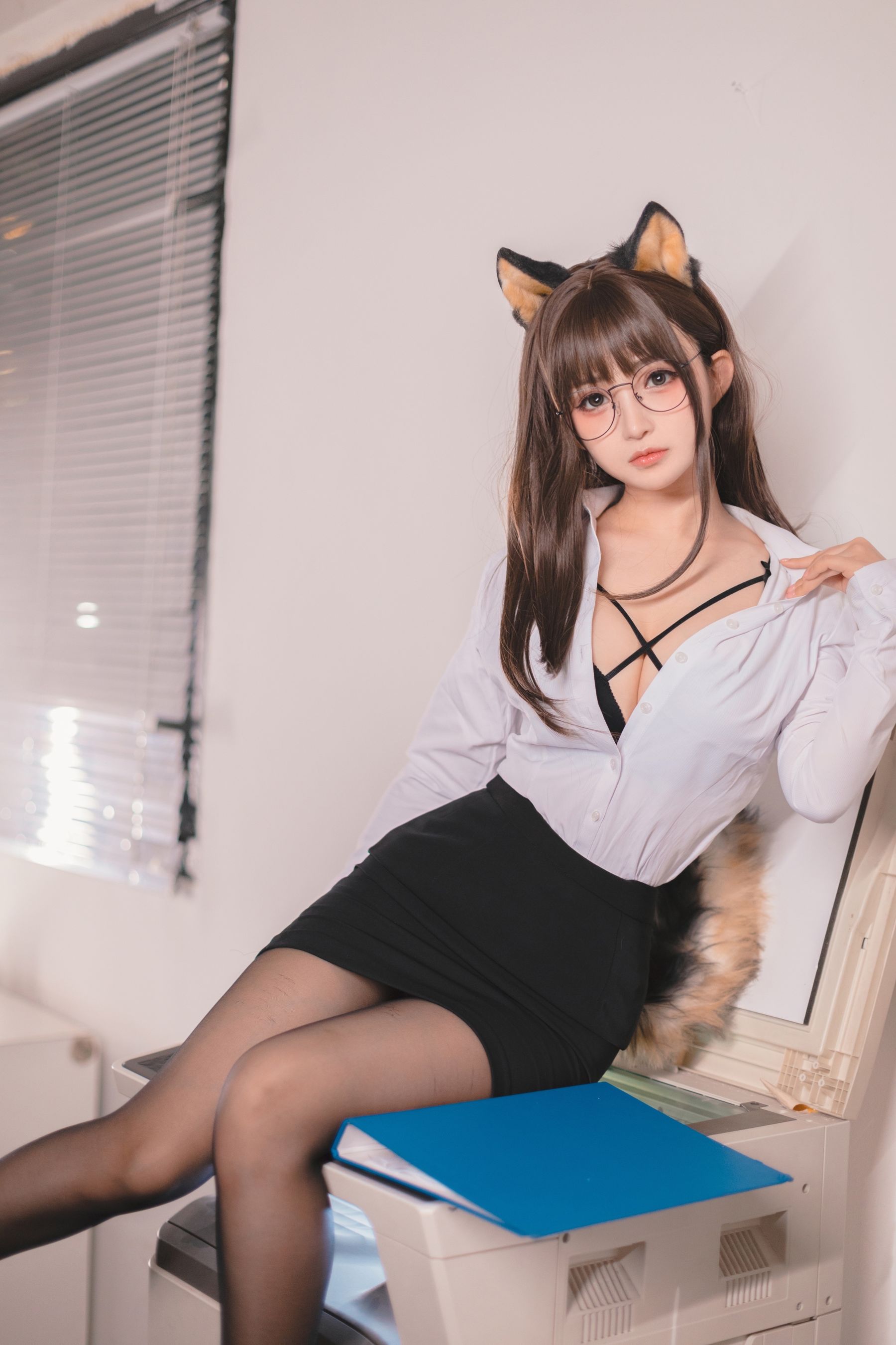 桜井宁宁 – 柴犬OL [59P]