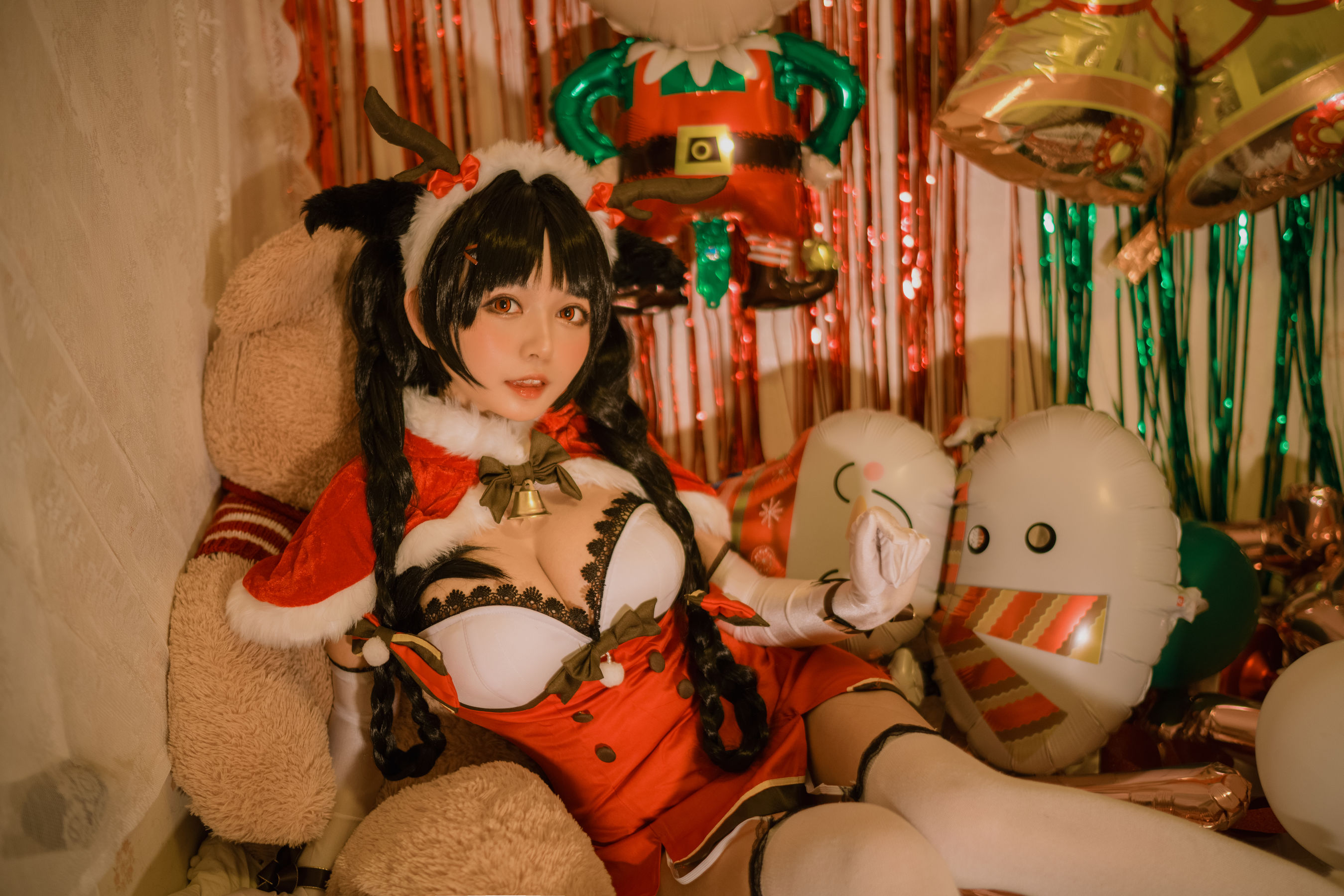 大眼萌妹黑猫猫OvO – 大潮圣诞 [16P]