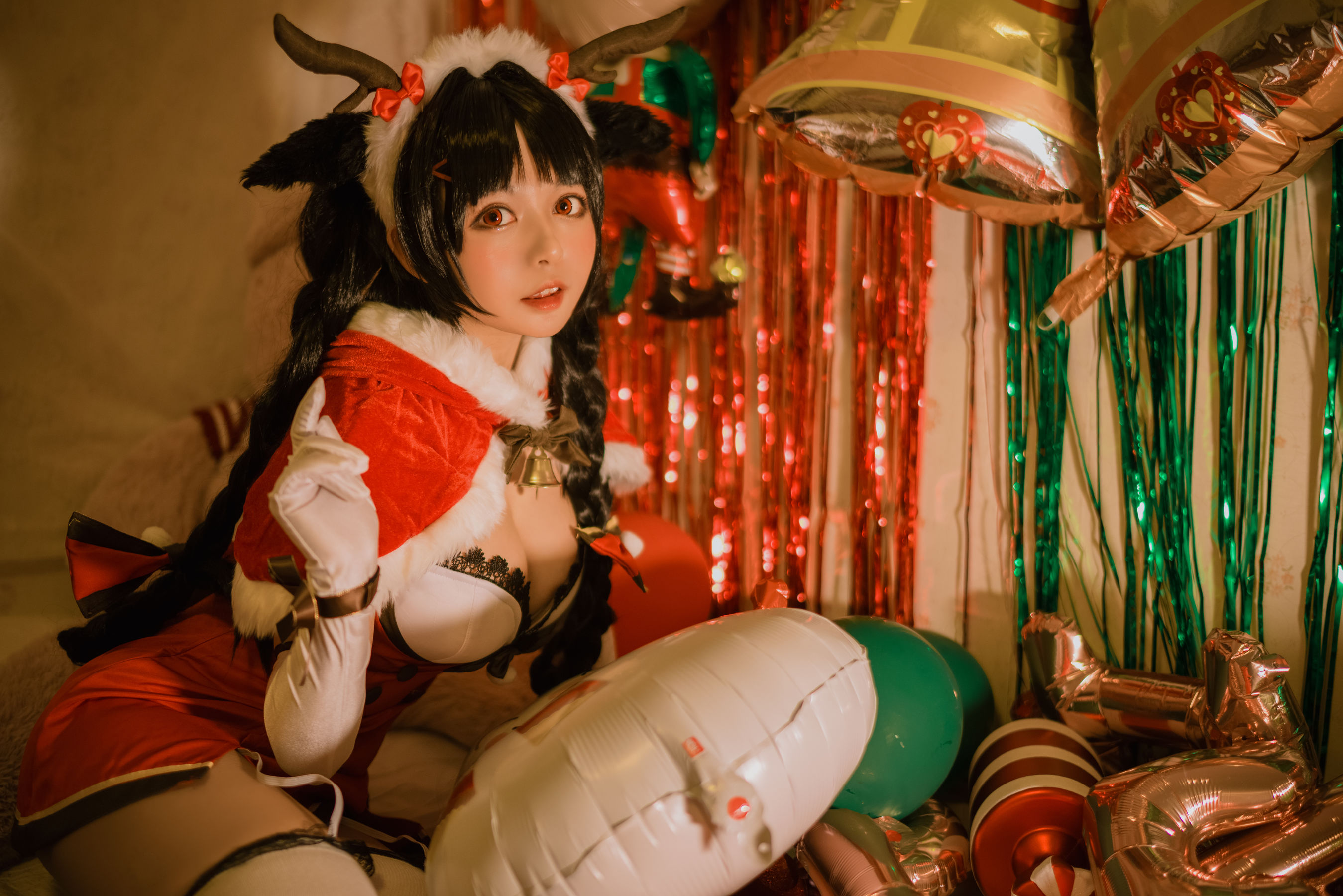 大眼萌妹黑猫猫OvO – 大潮圣诞 [16P]