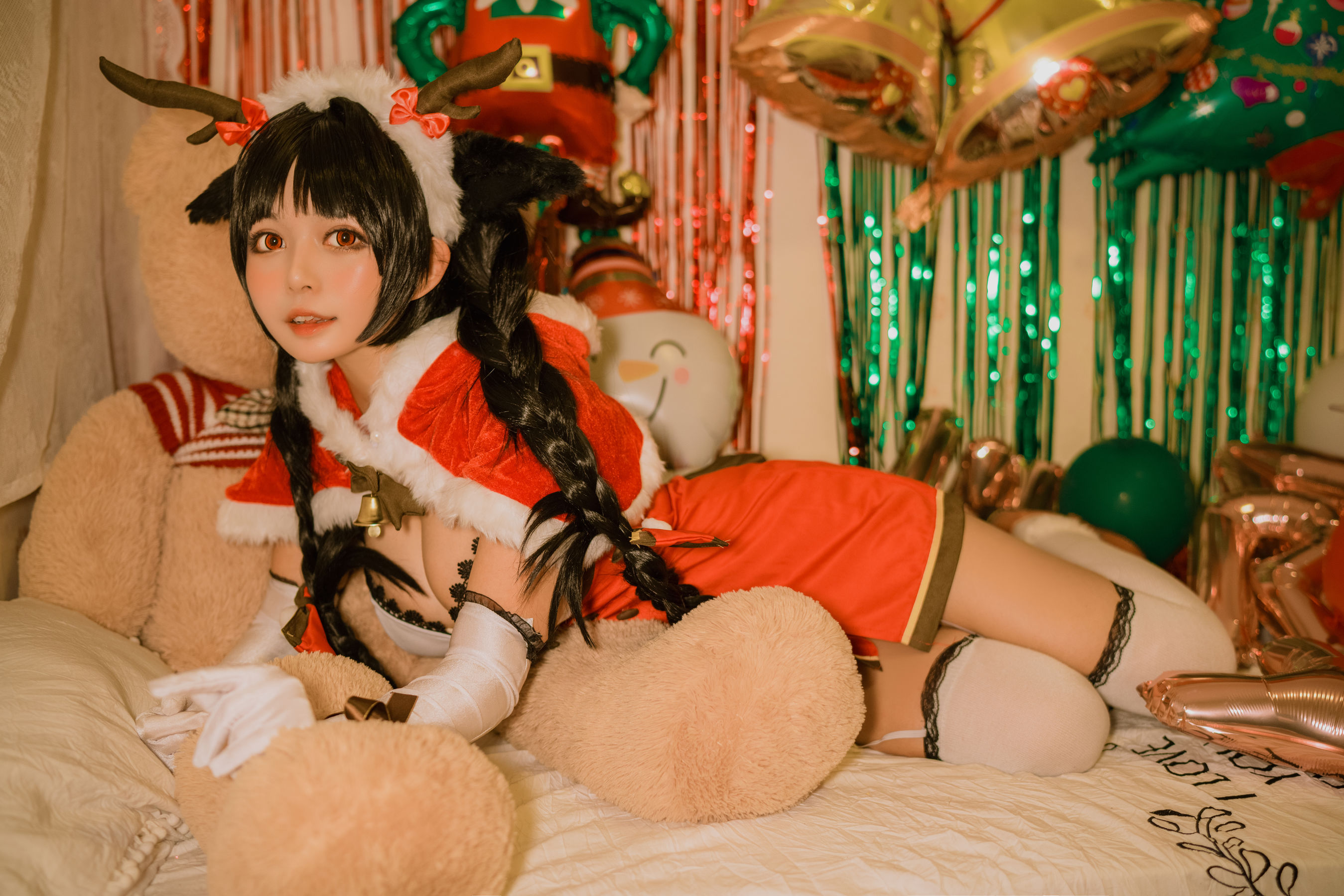 大眼萌妹黑猫猫OvO – 大潮圣诞 [16P]