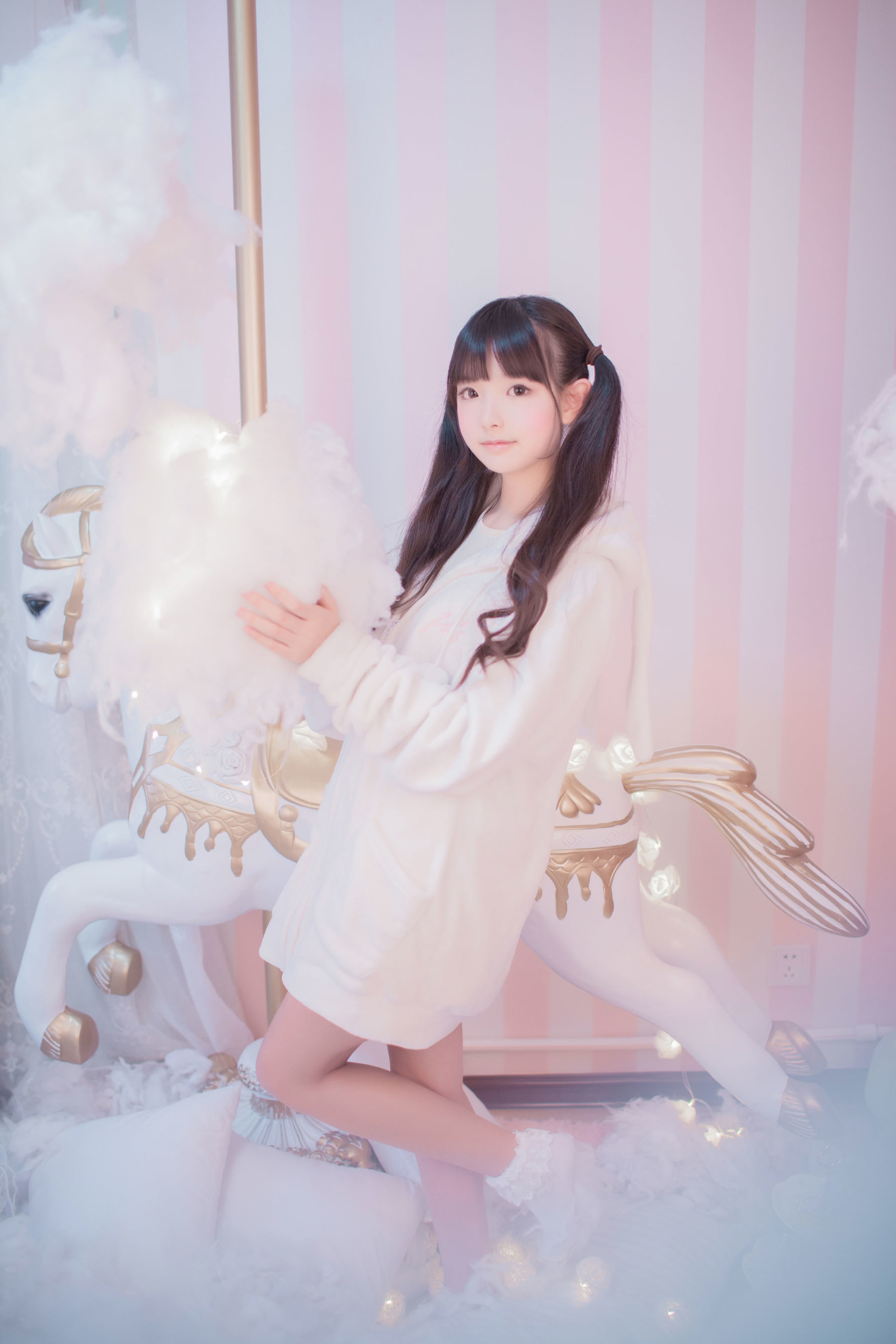 可爱妹妹樱群 玻璃罩下的旋转木马 [21P]