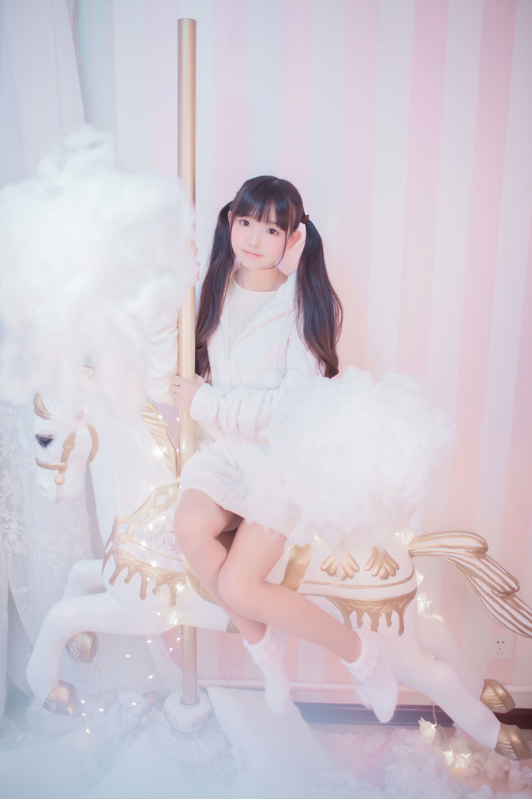 可爱妹妹樱群 玻璃罩下的旋转木马 [21P]