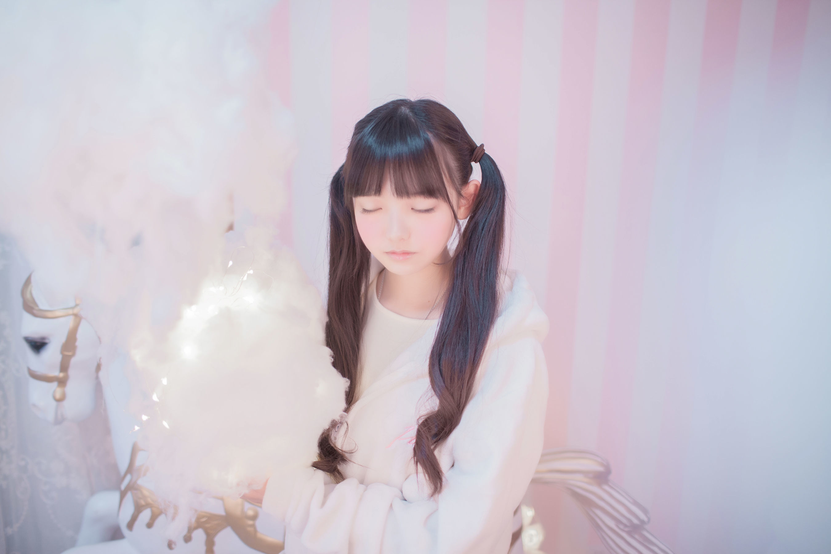 可爱妹妹樱群 玻璃罩下的旋转木马 [21P]