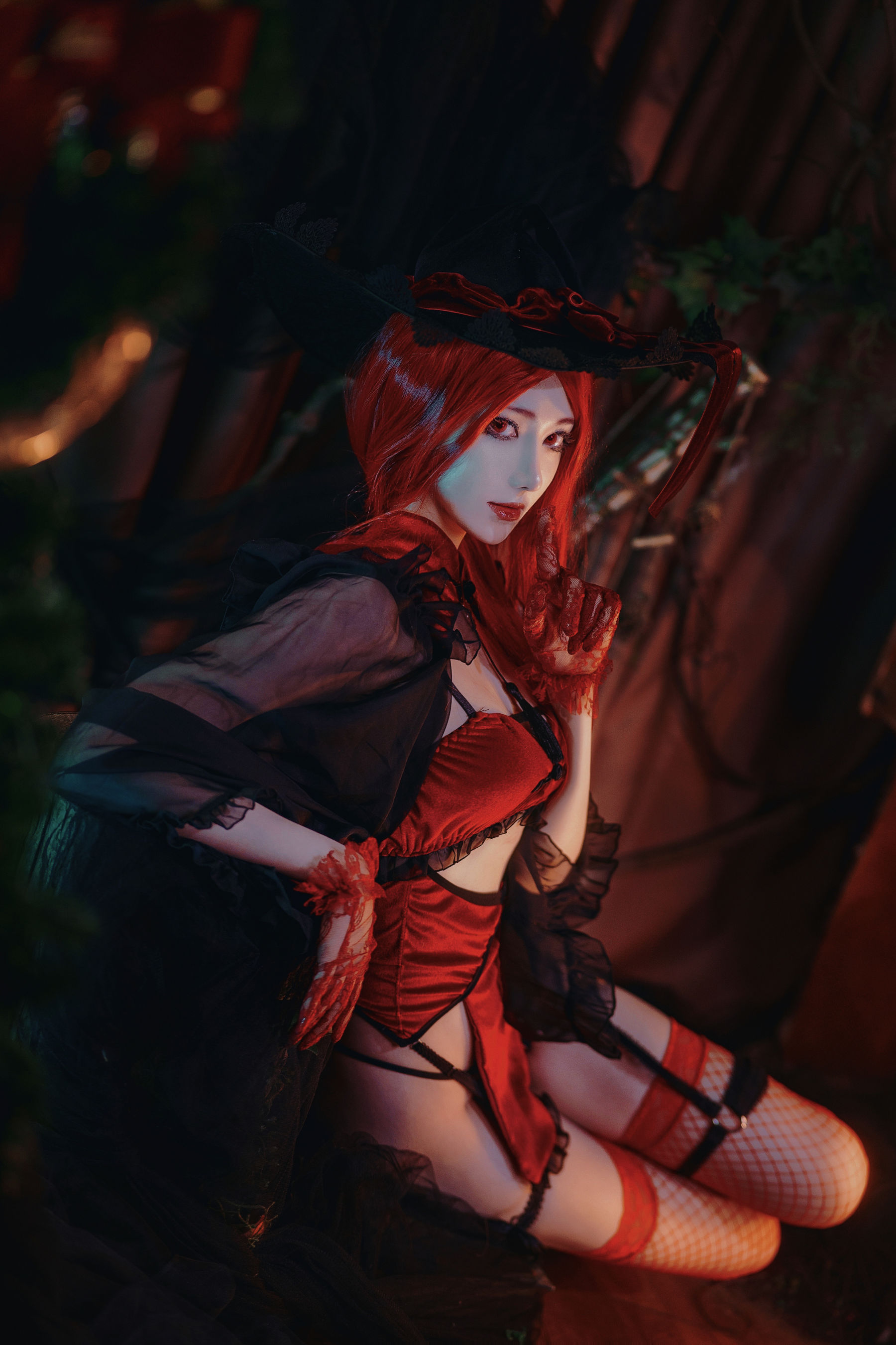 动漫博主南桃Momoko – 红女巫 [19P]