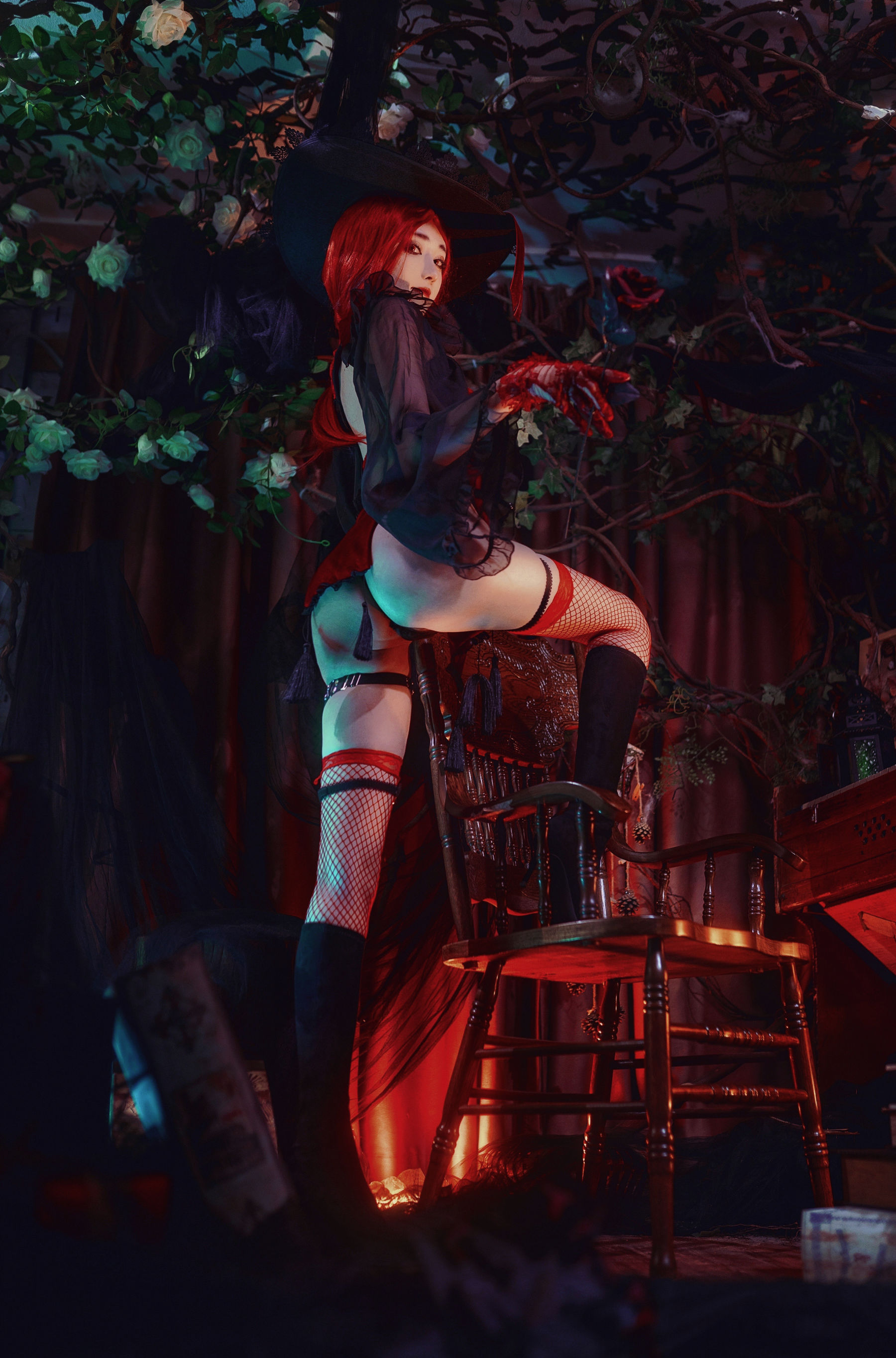 动漫博主南桃Momoko – 红女巫 [19P]