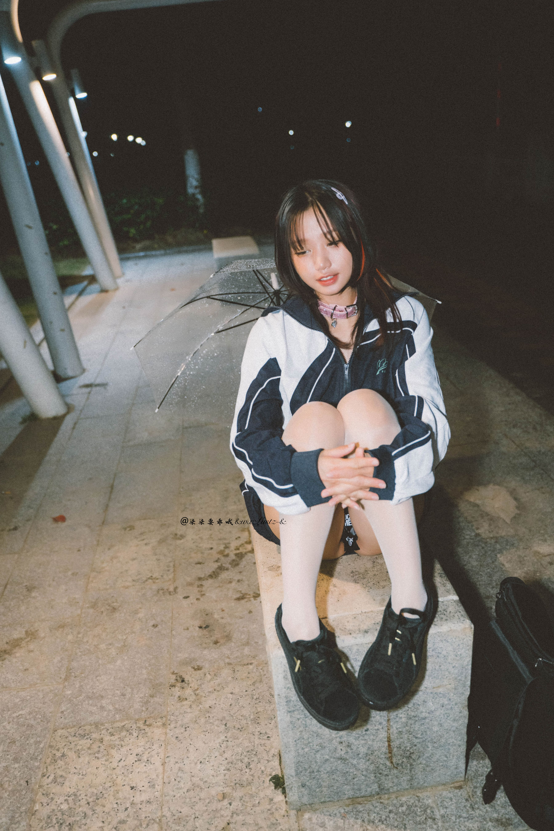 动漫博主柒柒要乖哦 – 校服 [40P]