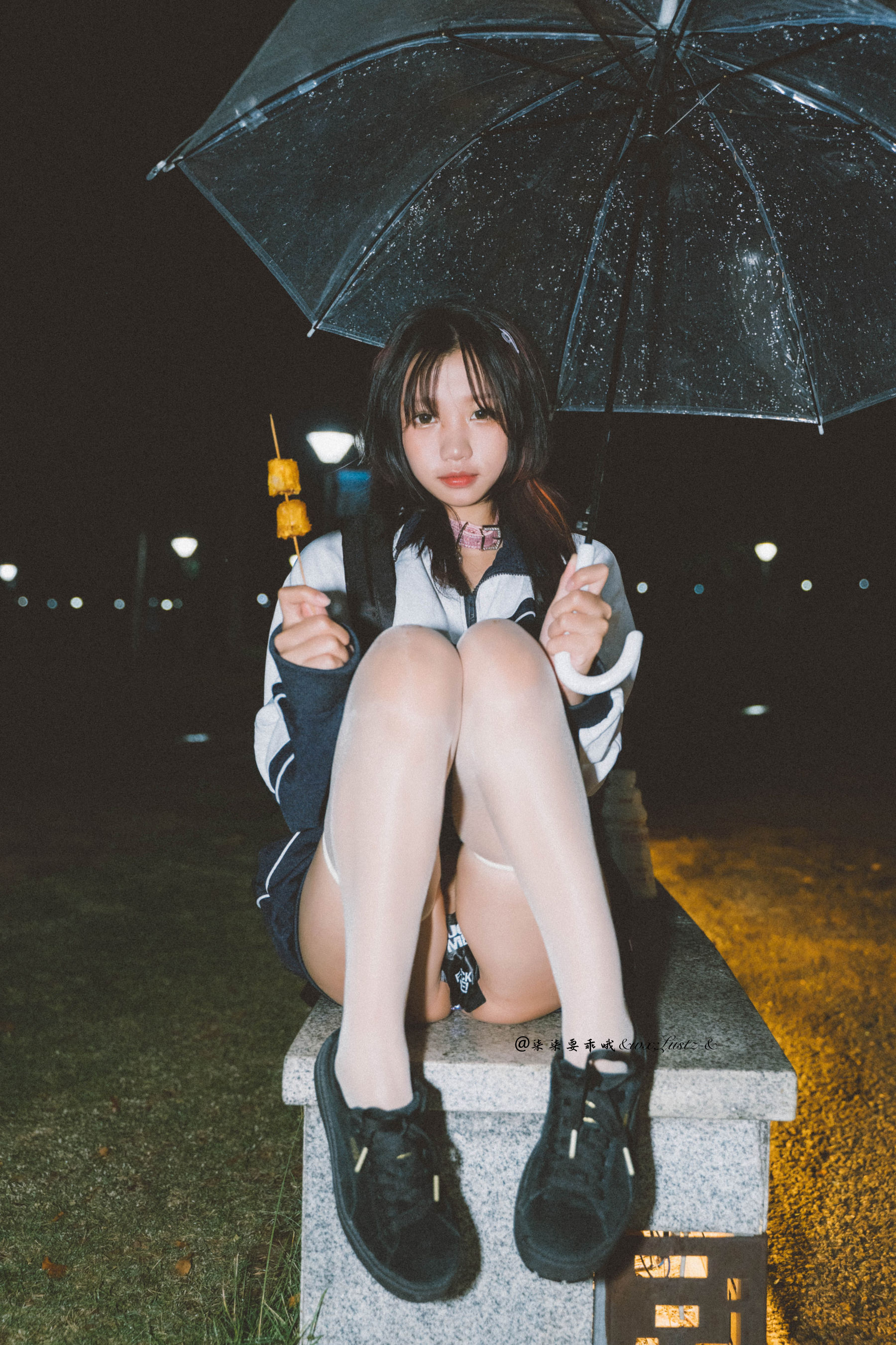 动漫博主柒柒要乖哦 – 校服 [40P]