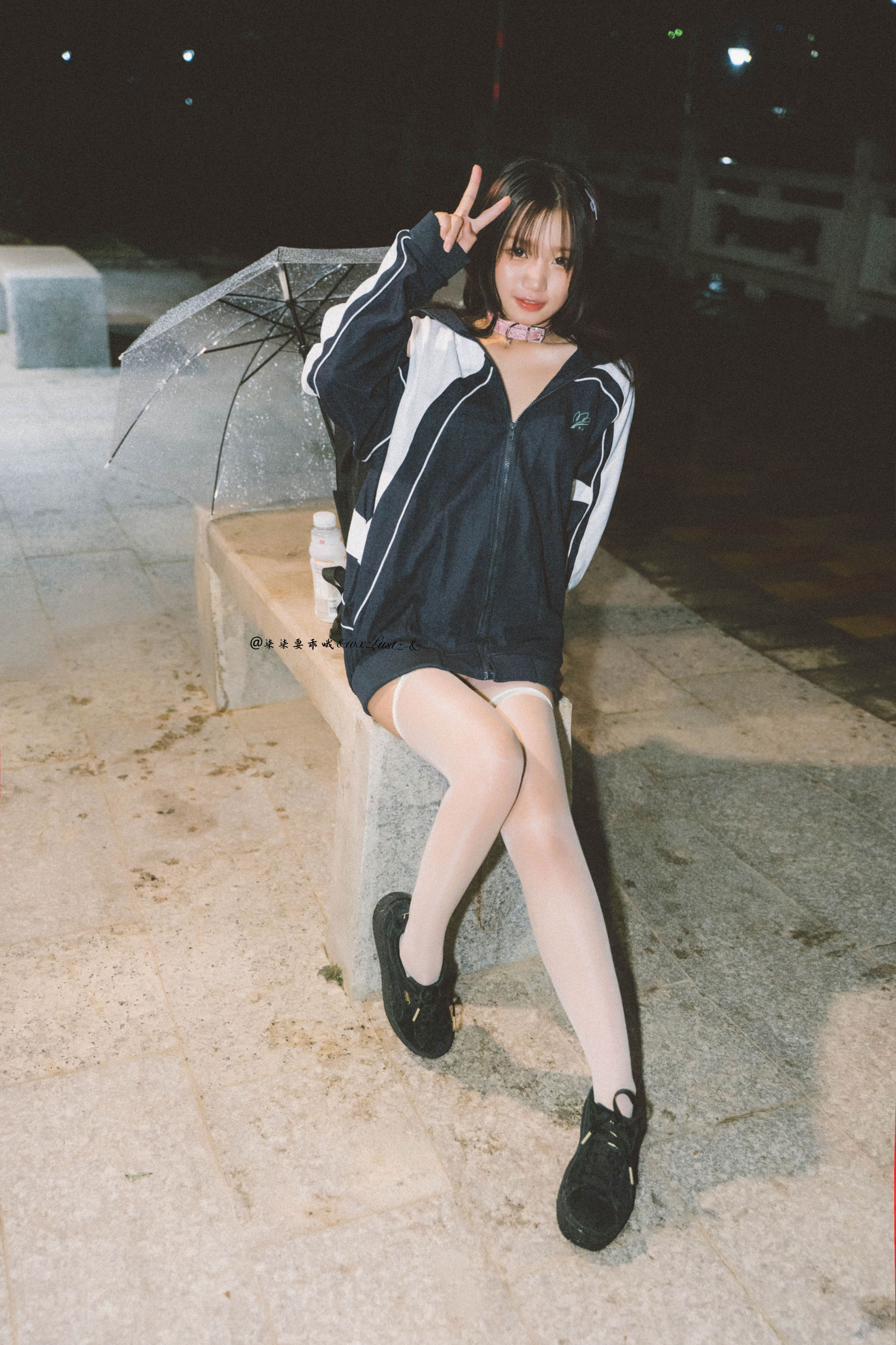 动漫博主柒柒要乖哦 – 校服 [40P]