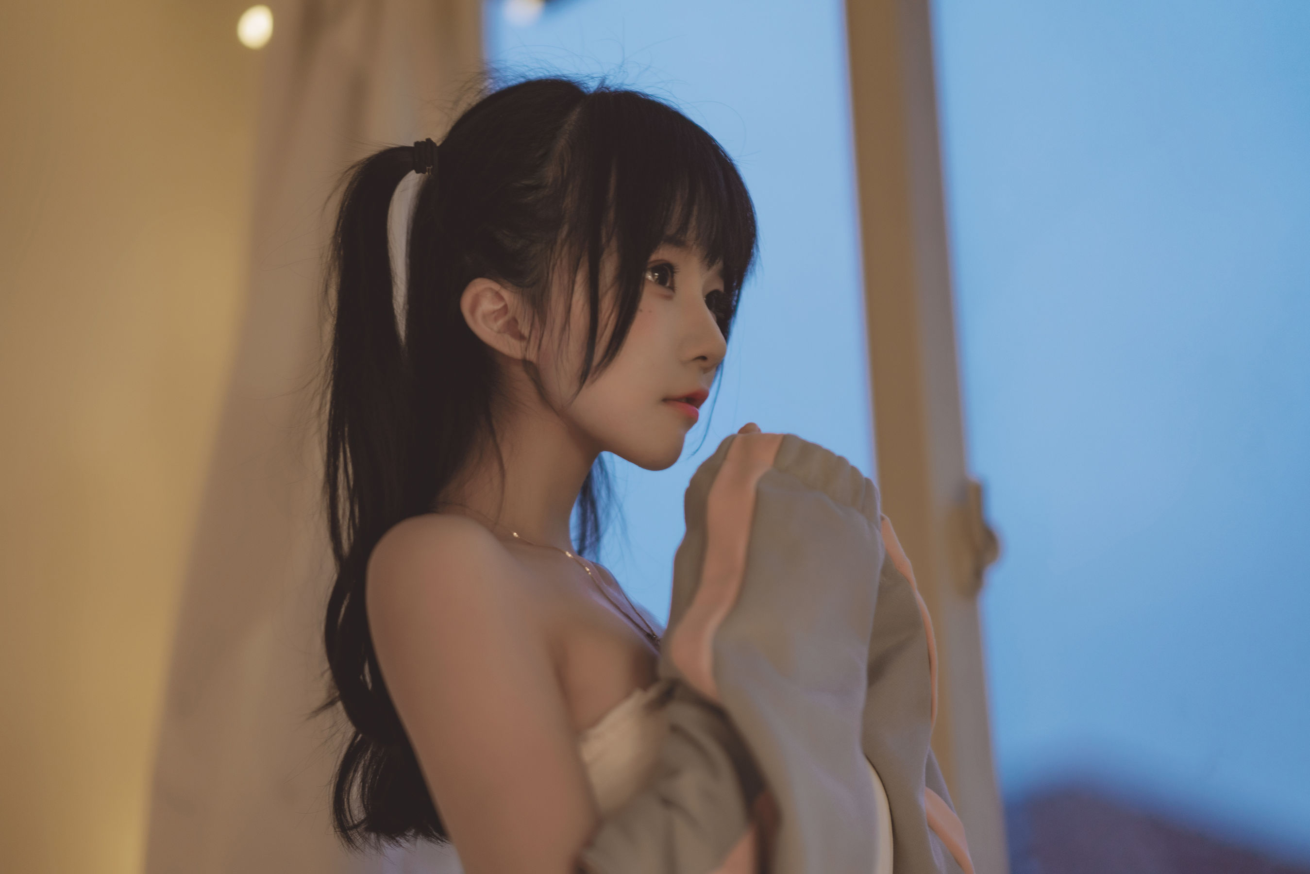 桜桃喵 – 碎星 [19P]