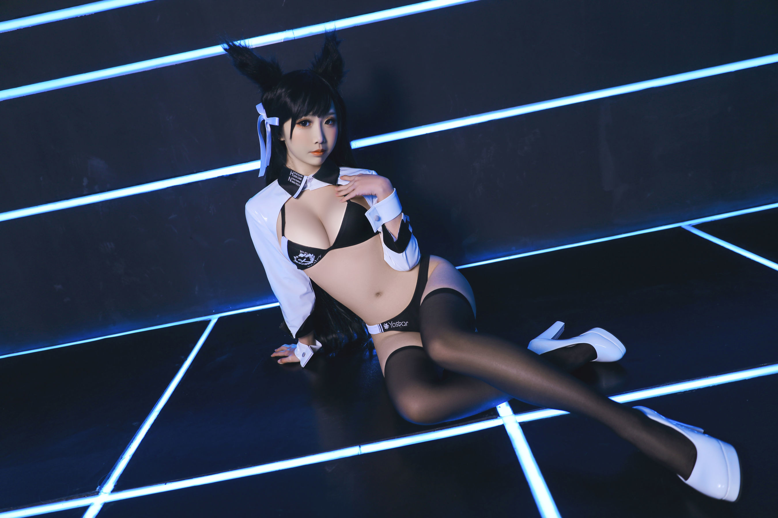 [萝莉COS] 面饼仙儿 – 爱宕赛车娘 [17P]